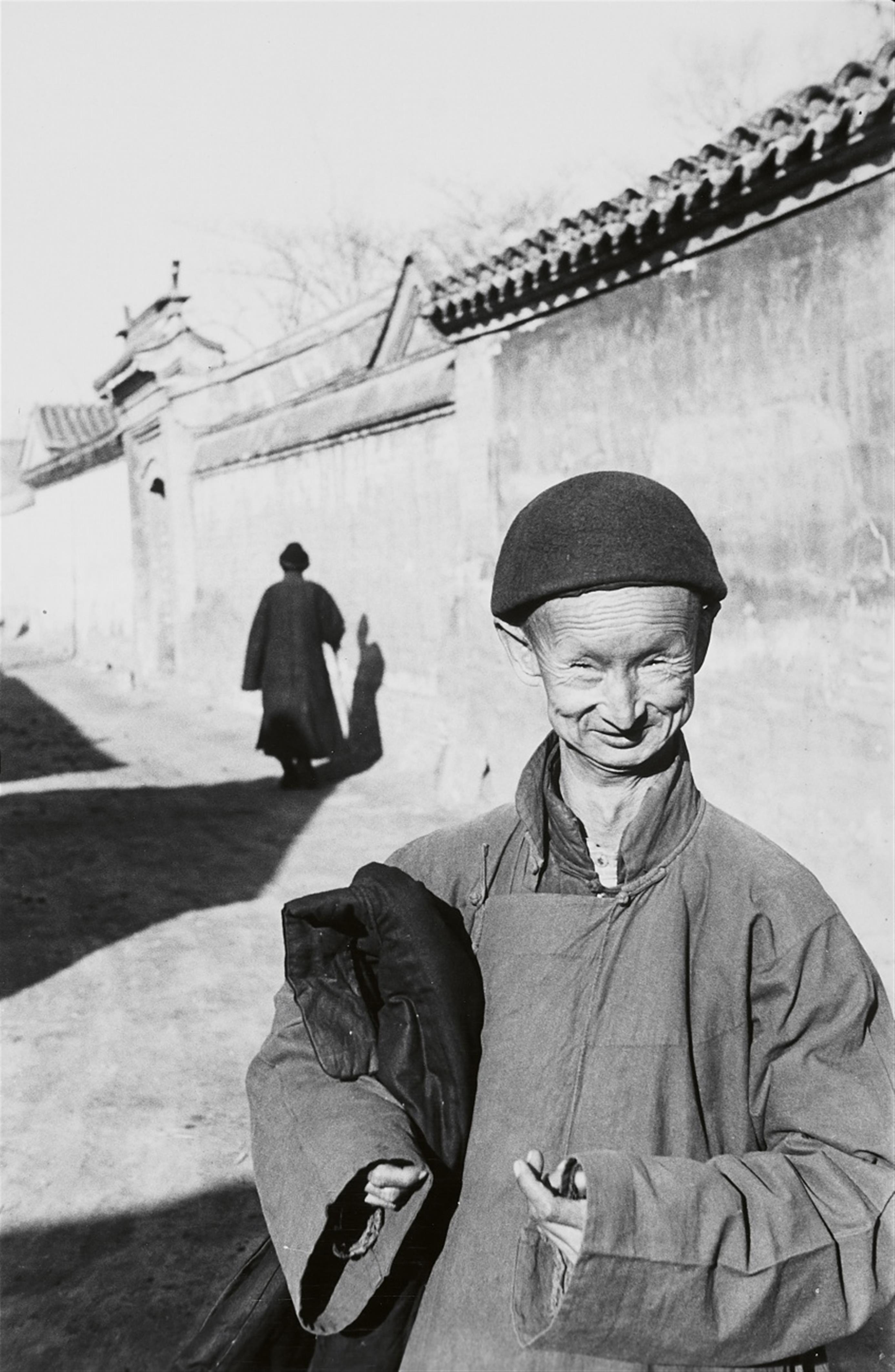 Henri Cartier-Bresson - Un eunuque de la Cour Impériale de la dernière Dynastie, Pékin, Chine - image-1