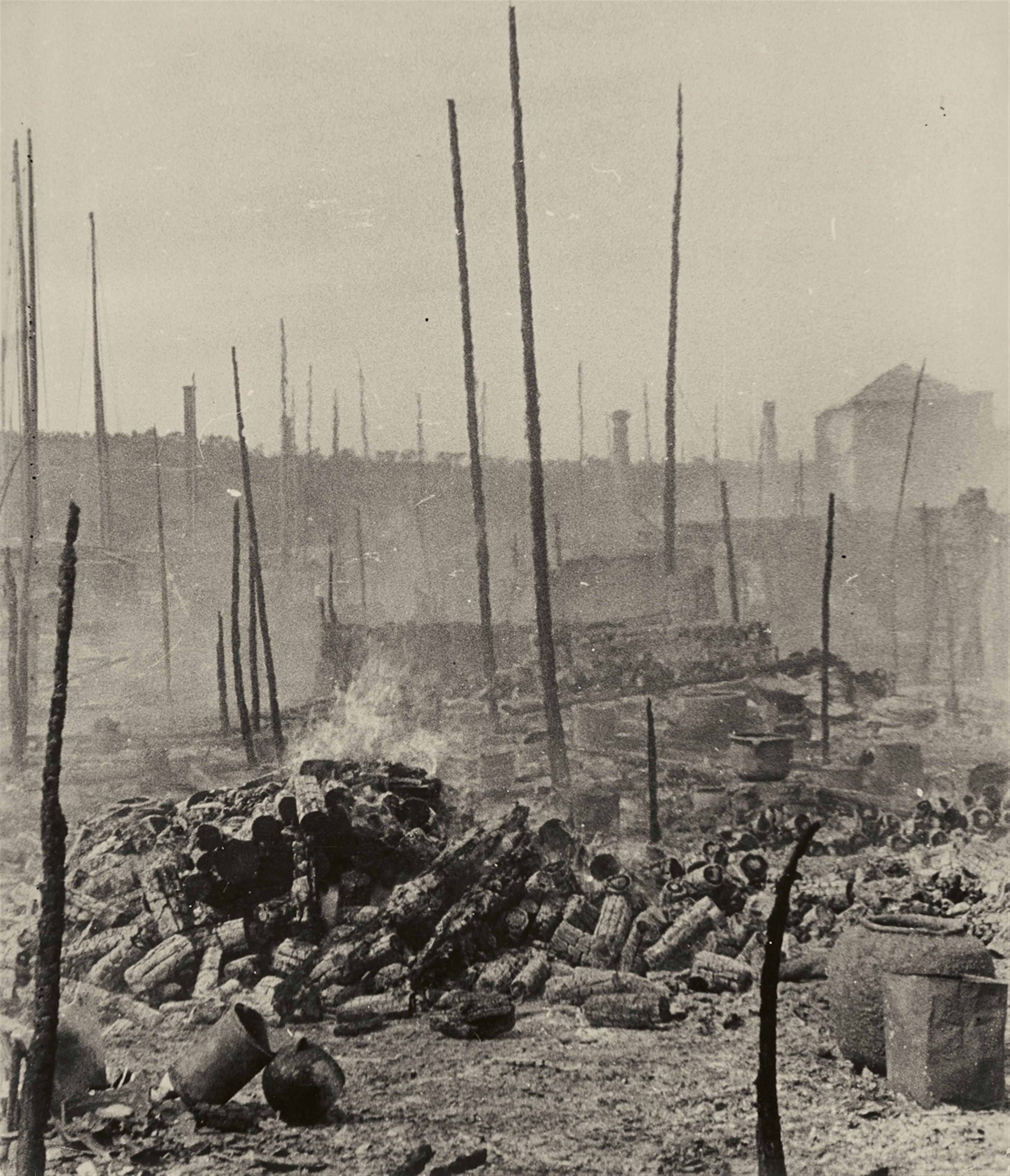 Robert Capa (Endre Ernö Friedmann) - Untitled (Second Sino-Japanese War) - image-1