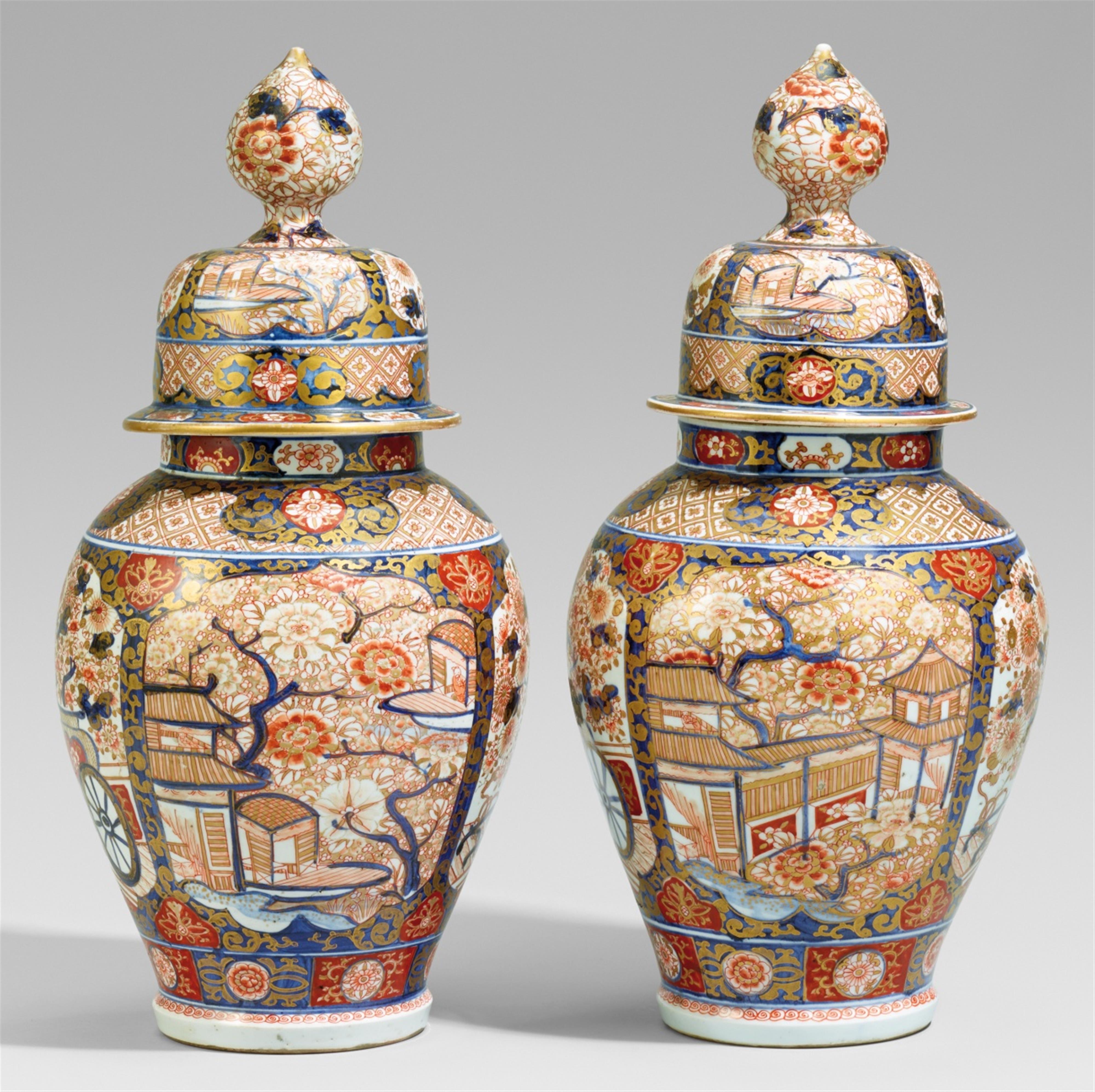 A pair of Imari lidded vases. Arita. 19th century - image-1