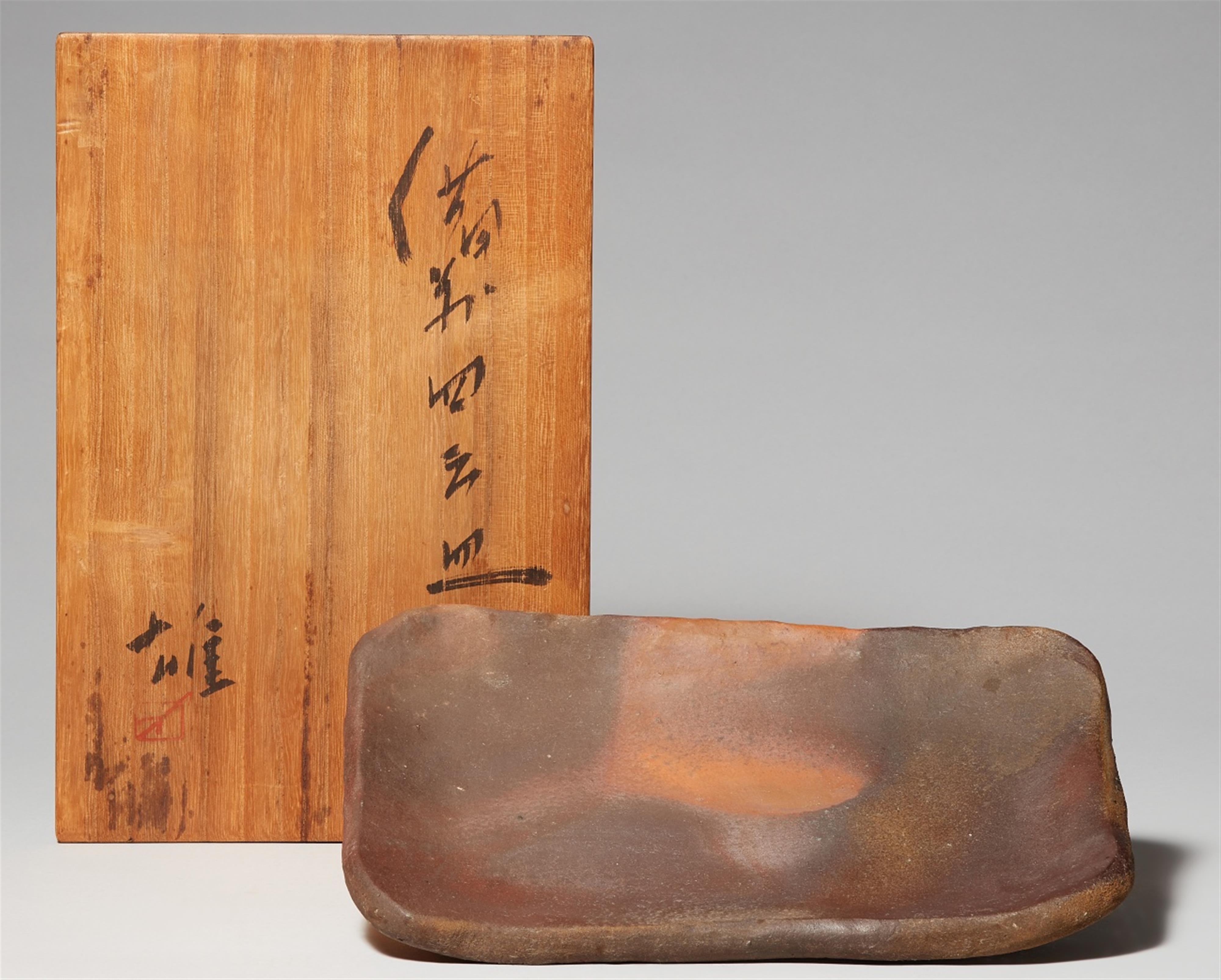A rectangular Bizen plate. Inbe. Second half 20th century - image-1