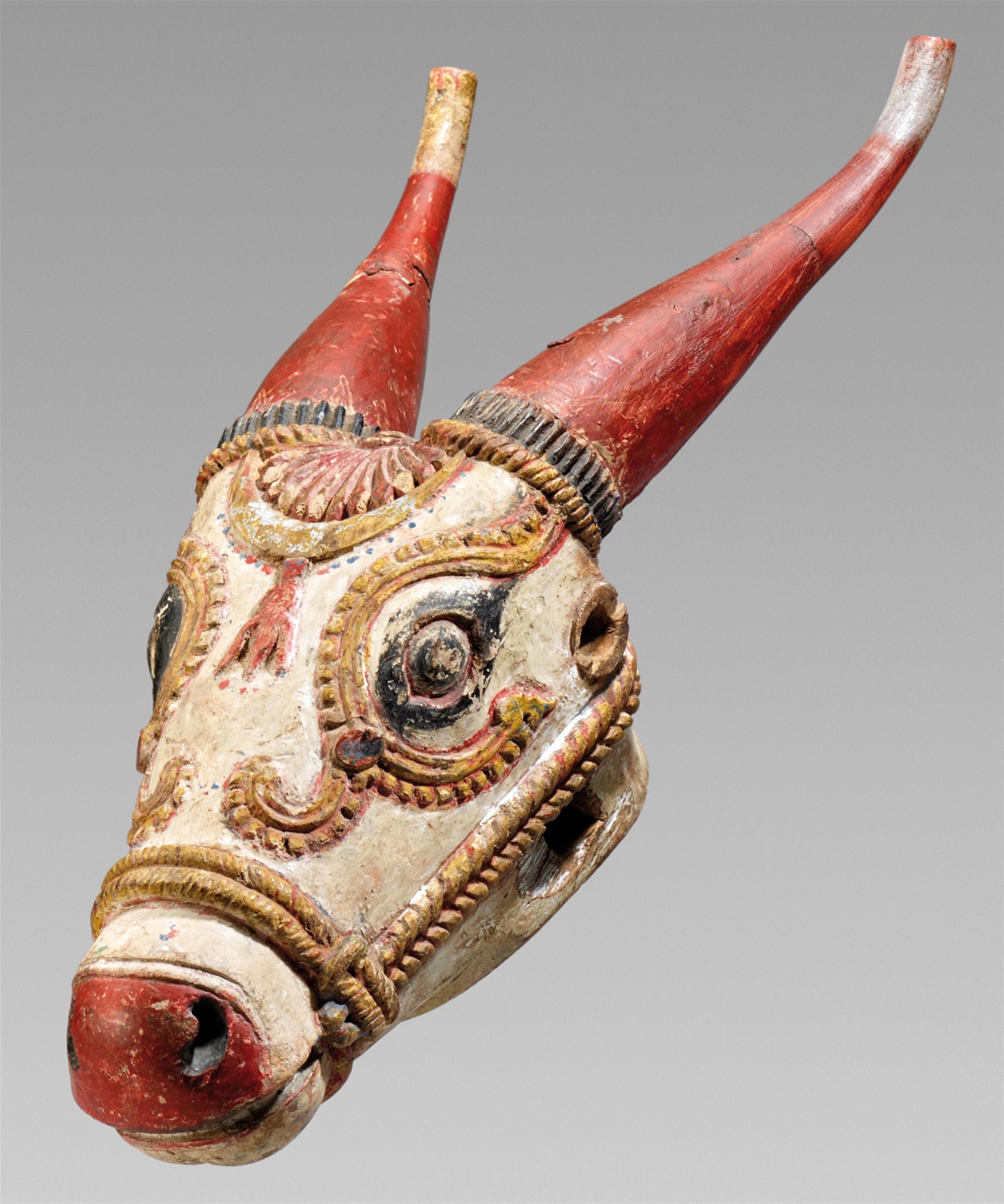 An Orissa polychrome-painted wood ceremonial bull's head. Eastern India. 19th century - image-1