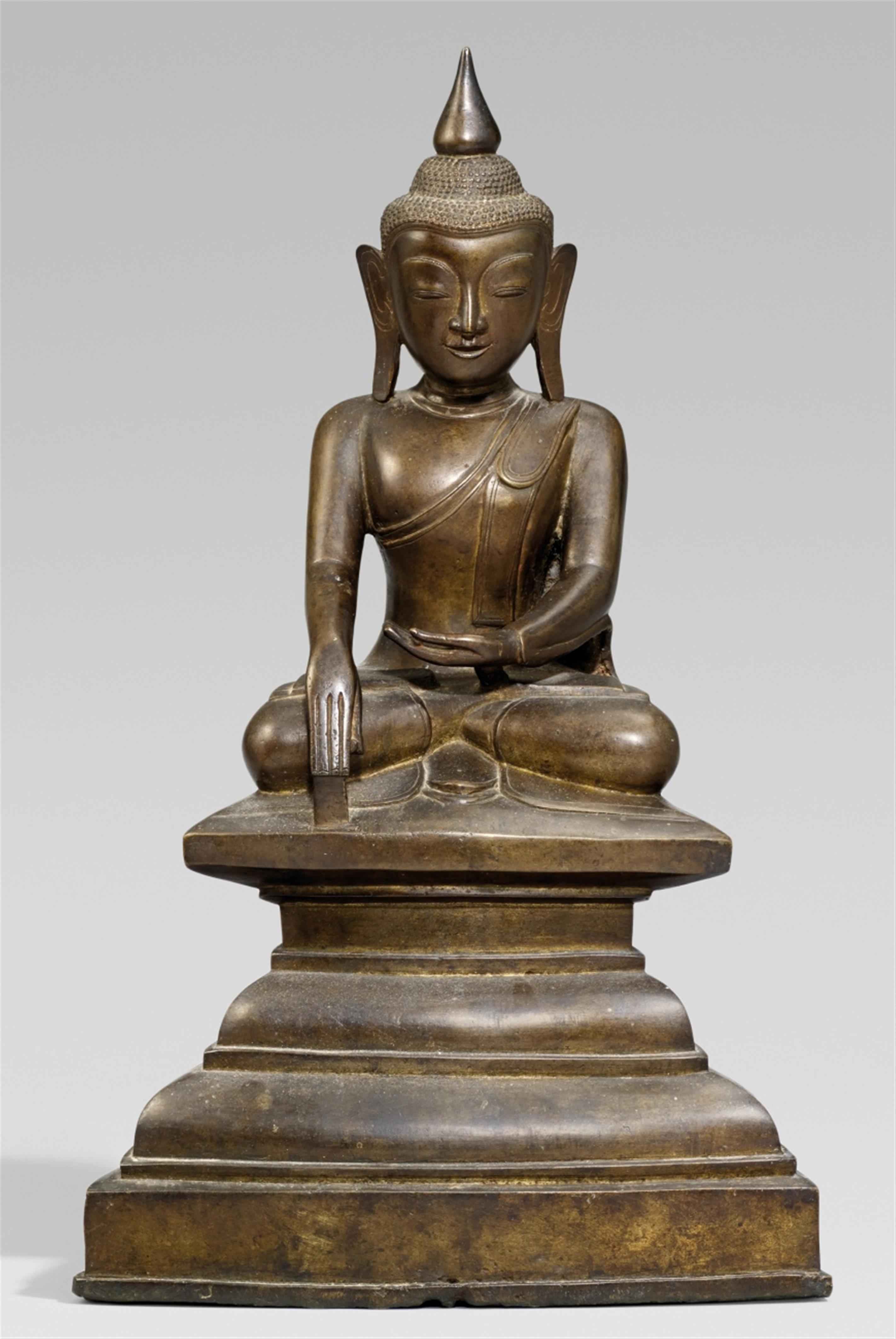 A Shan State bronze figure of Buddha Shakyamuni. Bronze. Burma. 19th century - image-1