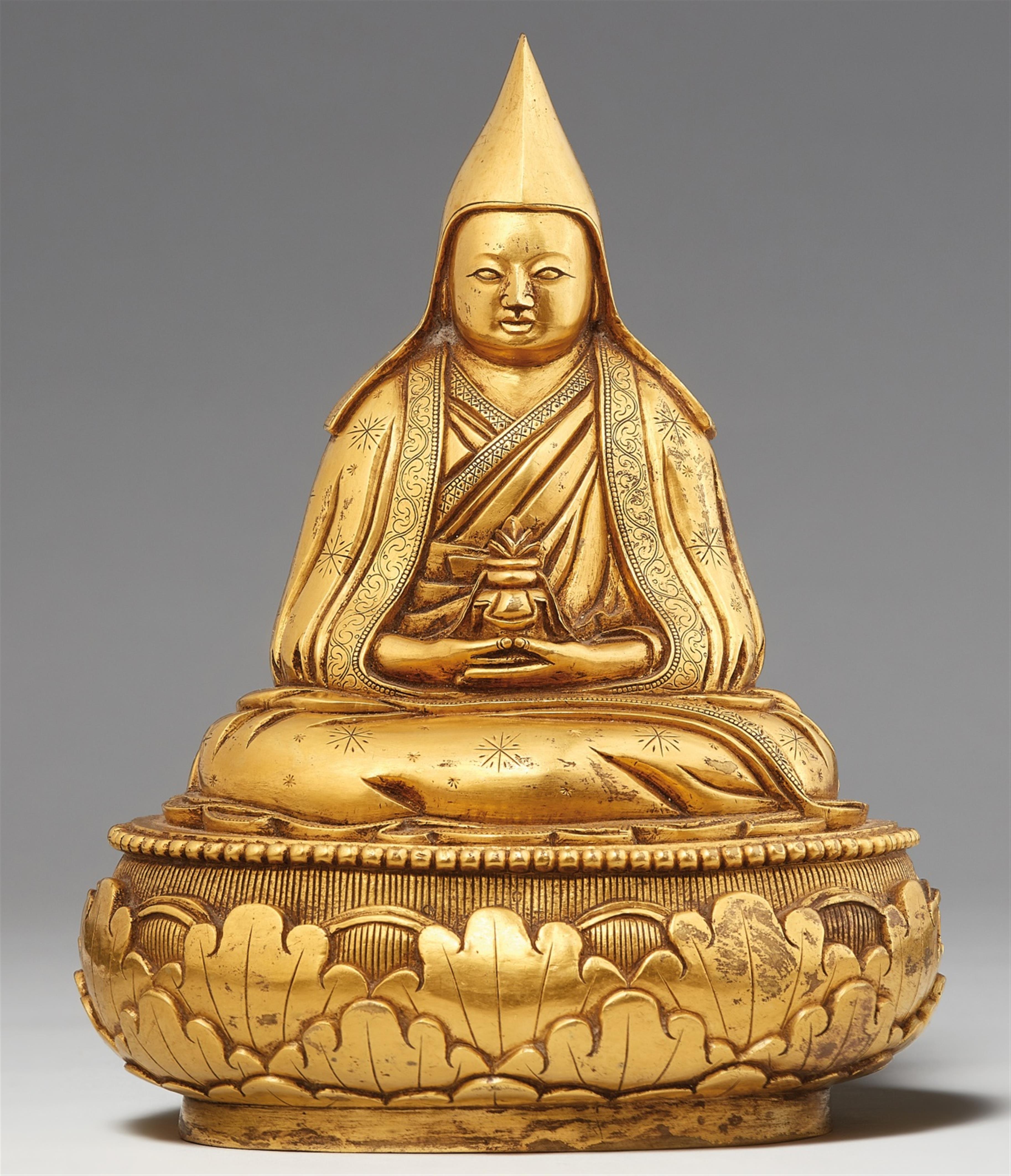 Figur eines Gelehrten. Feuervergoldete Bronze. Mongolei - image-1