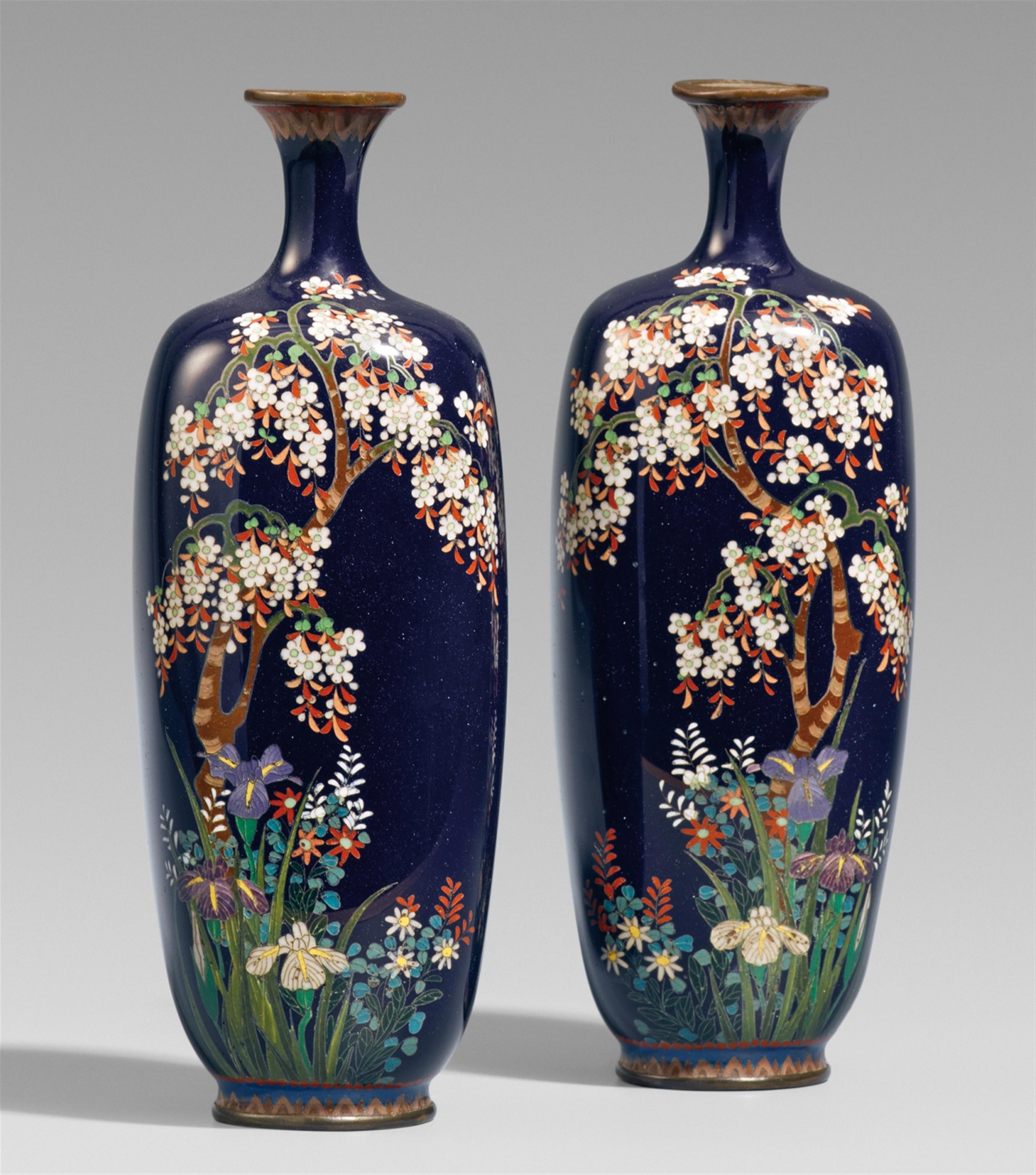 A pair of cloisonné enamel vases. Nagoya. Around 1900 - image-1