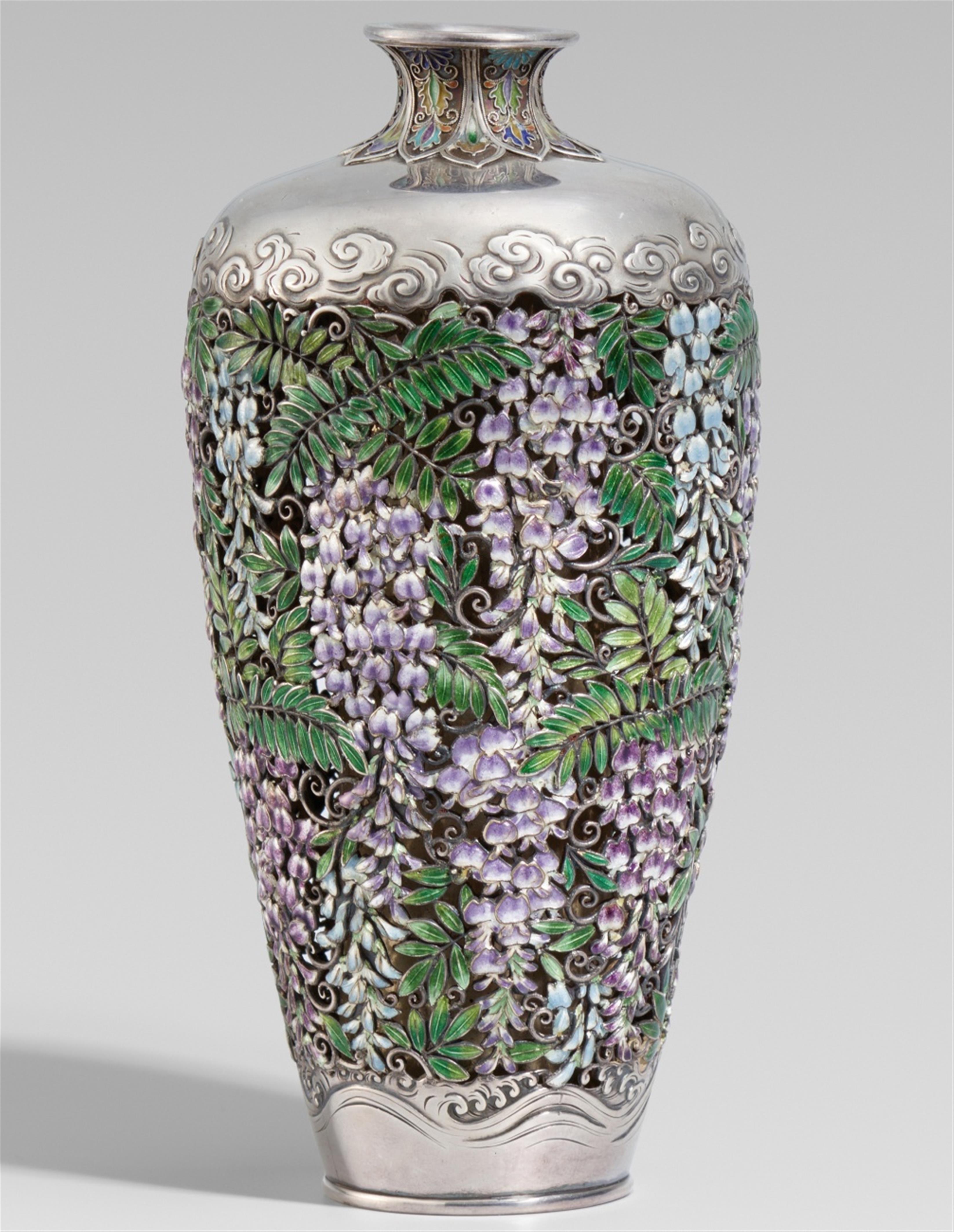 Vase. Silber und transluzides Email. Um 1900 - image-1