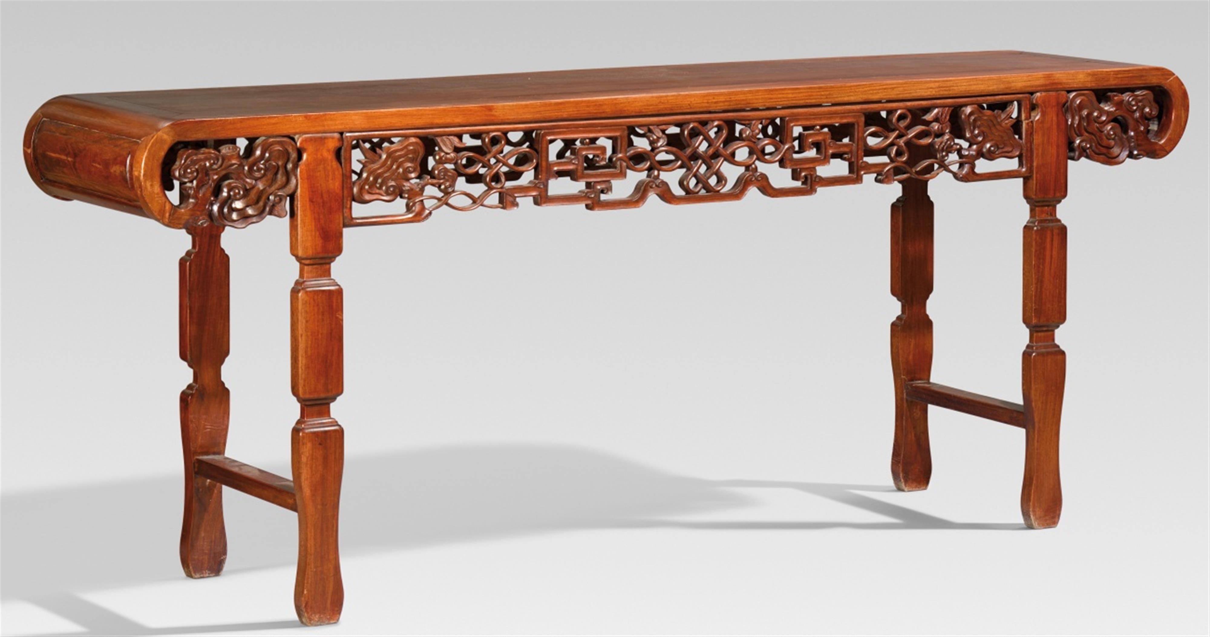 A long narrow hardwood table. Early 20th century - image-1