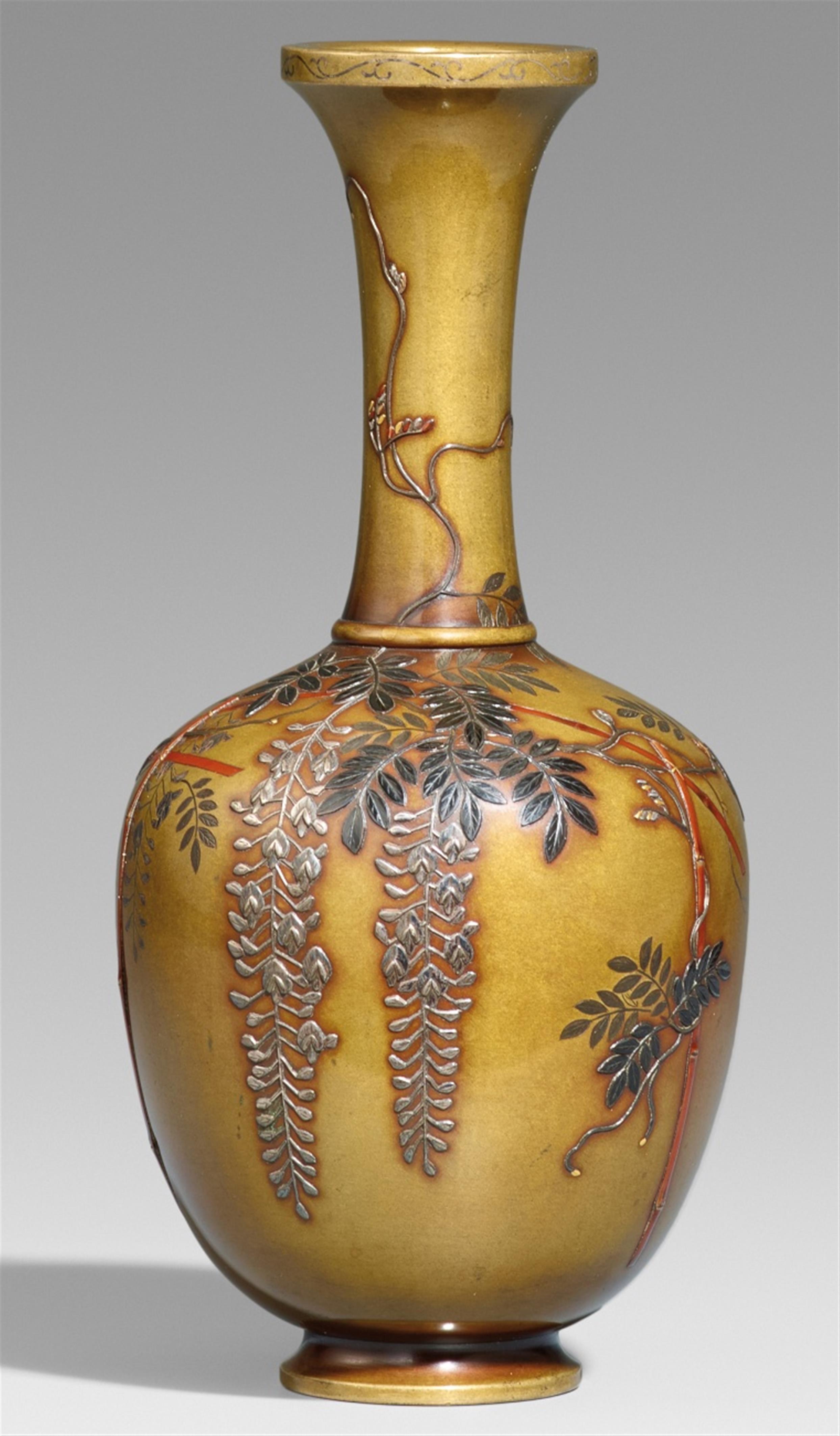A bronze vase. Kyoto. Around 1900 - image-1