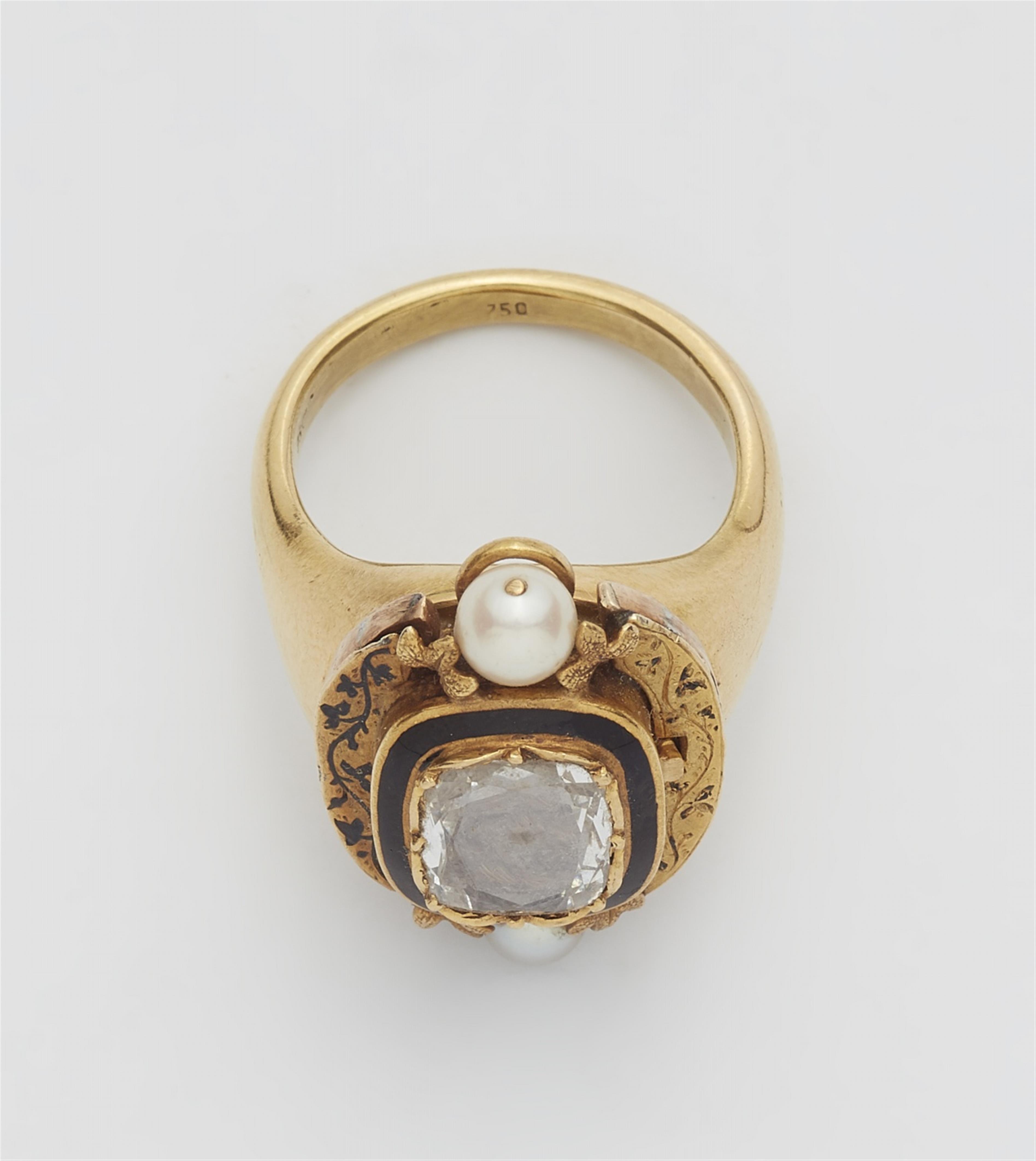 An 18k gold ring with a hairwork miniature - image-2