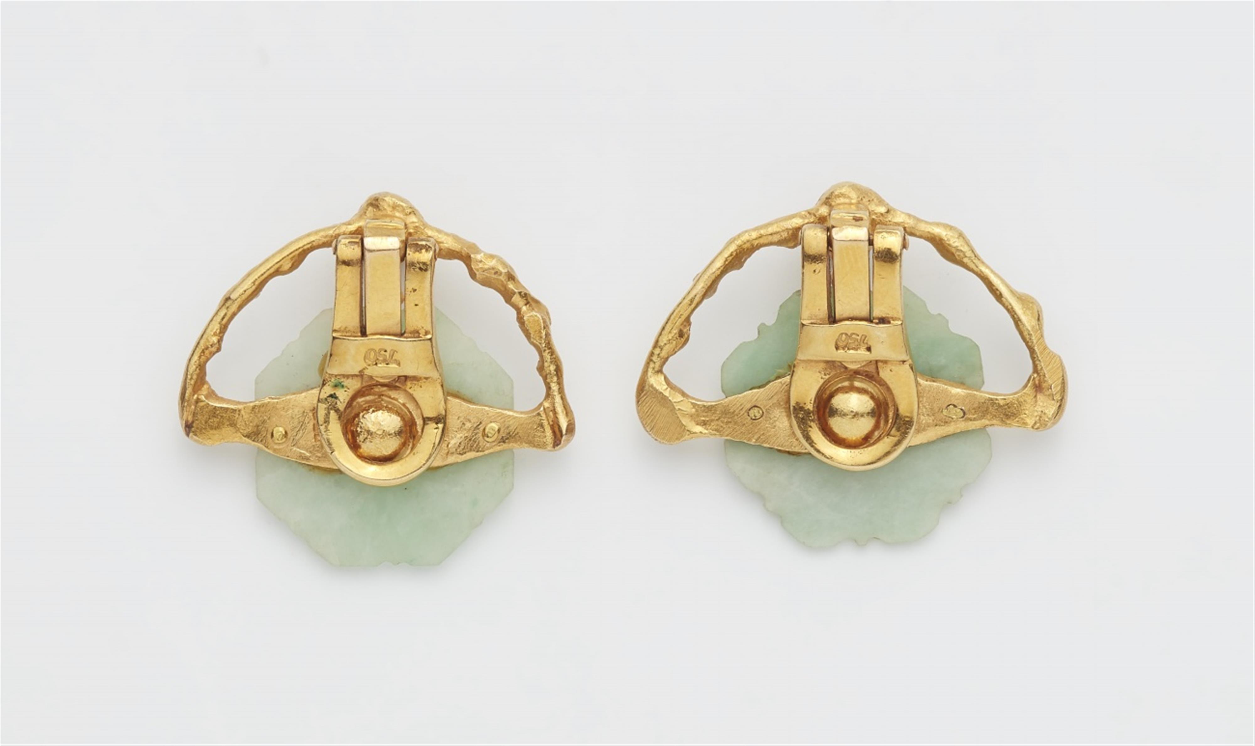A pair of 18k gold and jade clip earrings - image-2