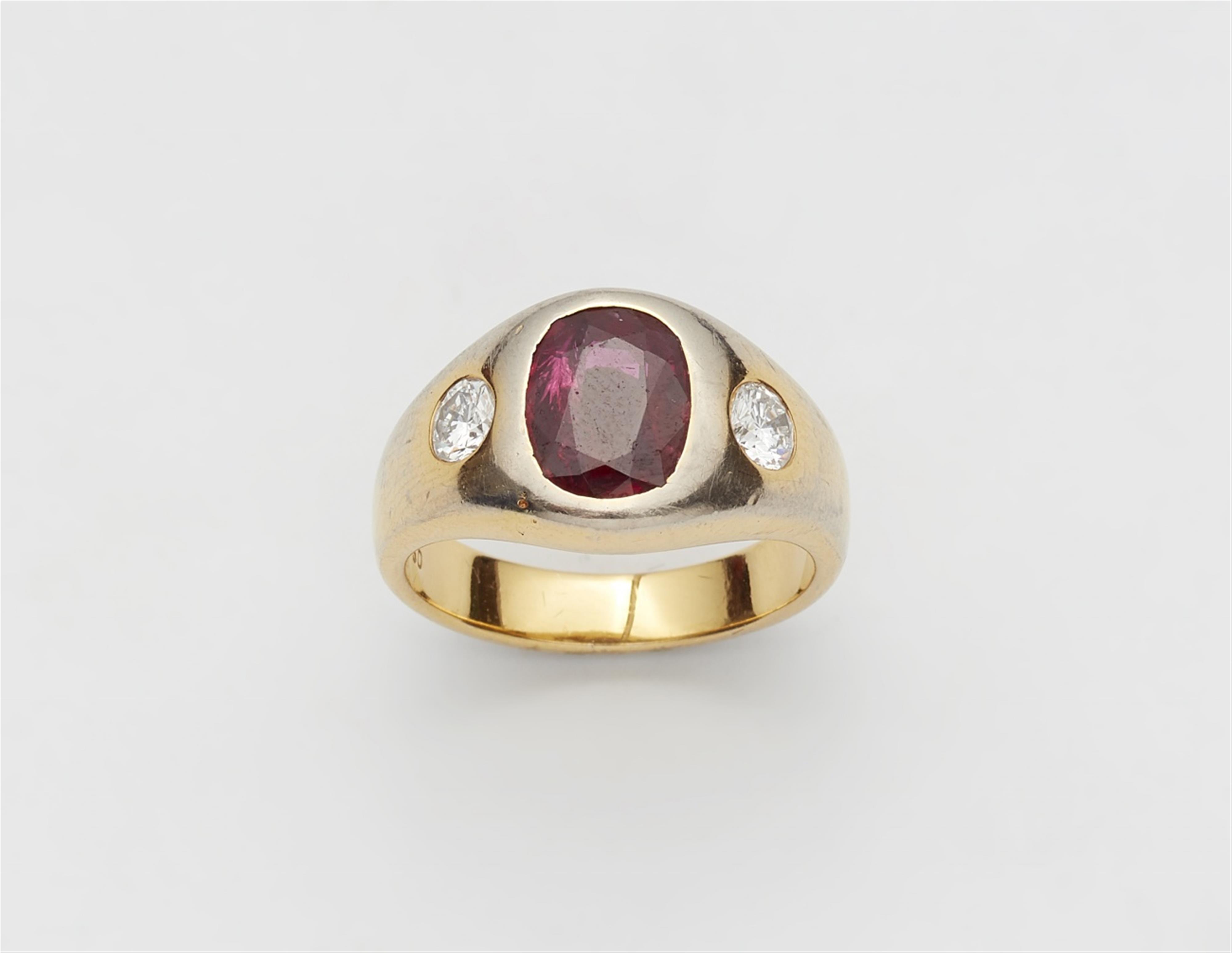 A 14k gold and ruby ring - image-1