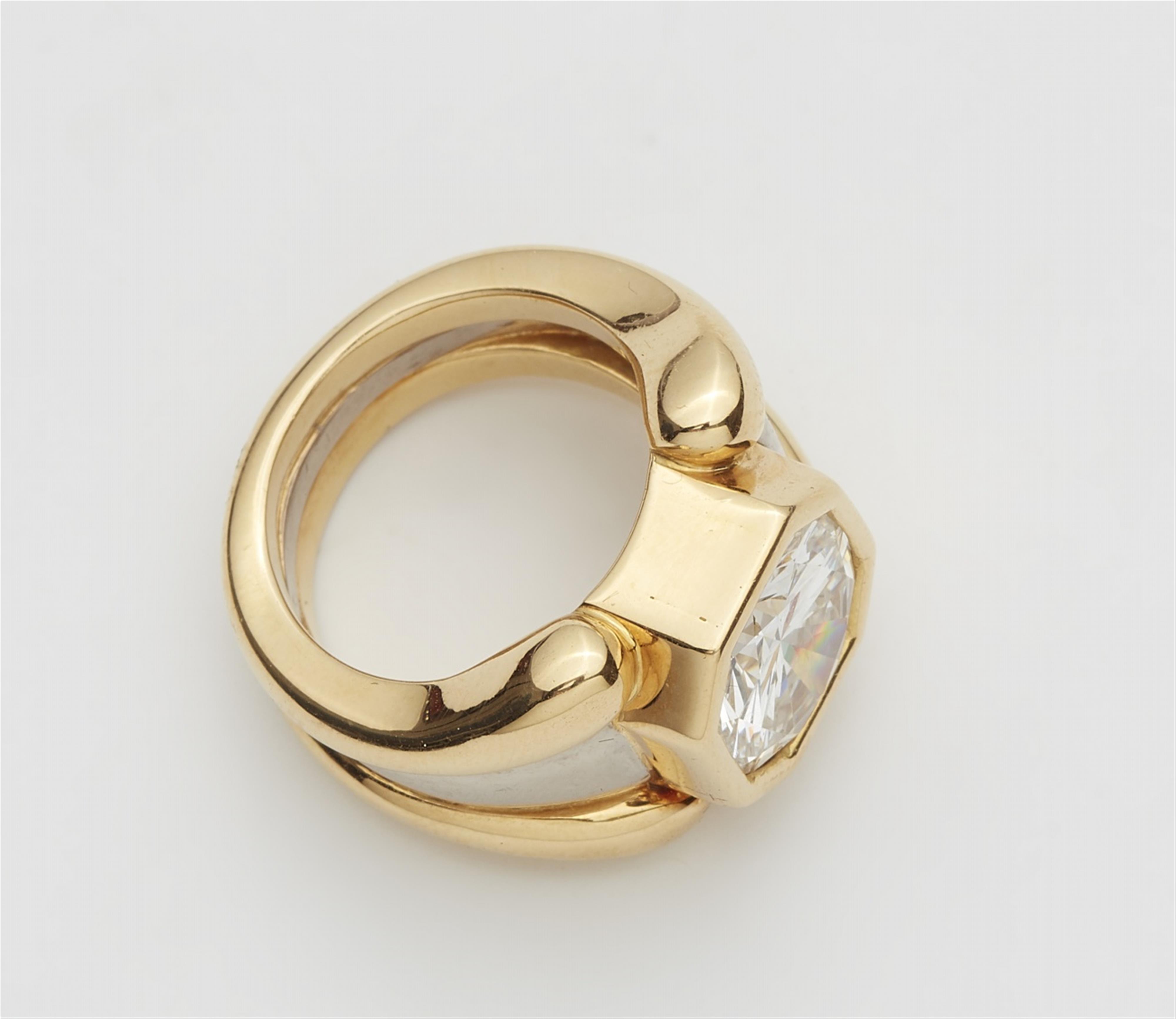 Bicolor-Ring mit Diamantsolitär - image-2