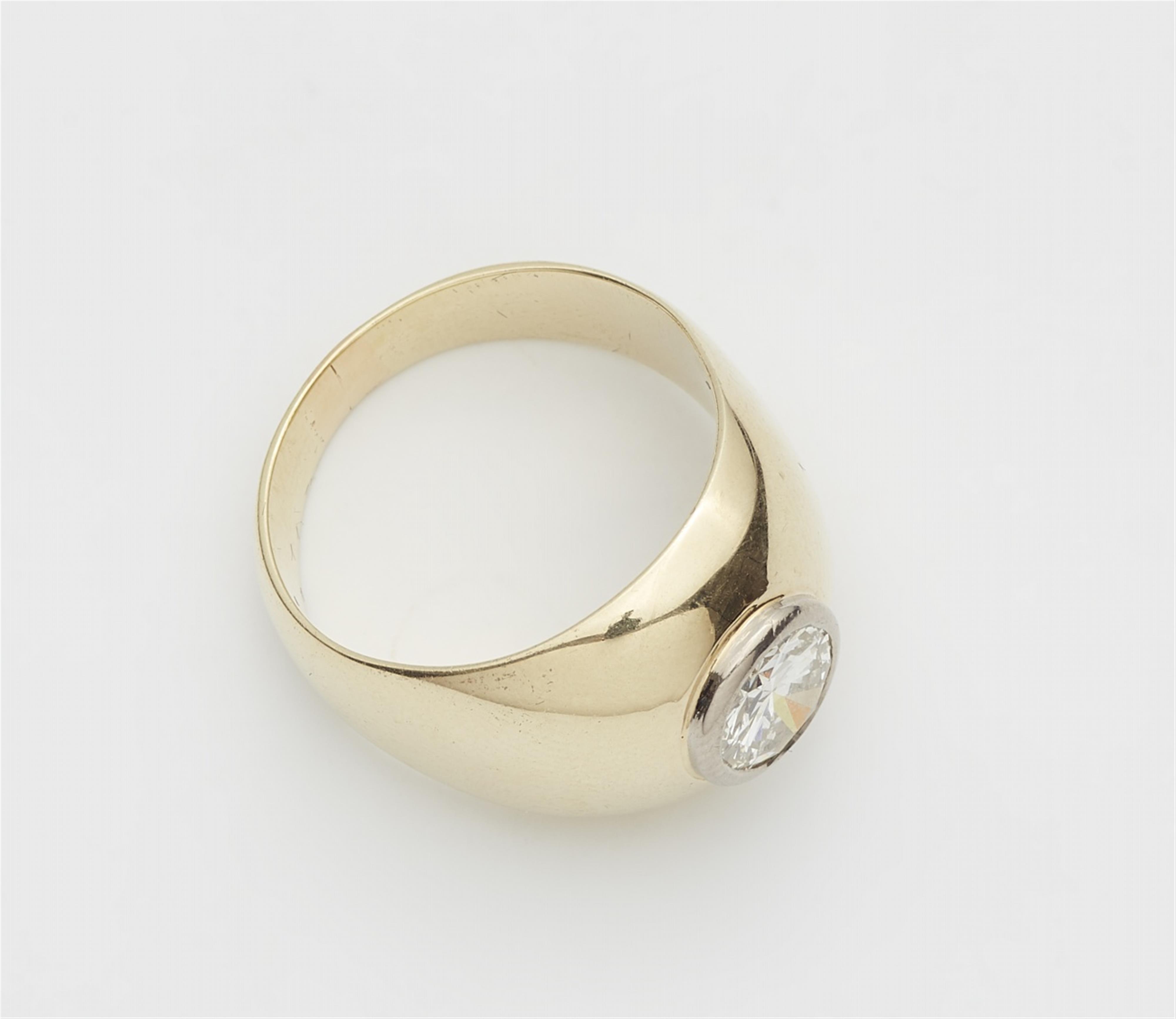 An 18k gold diamond solitaire ring - image-2