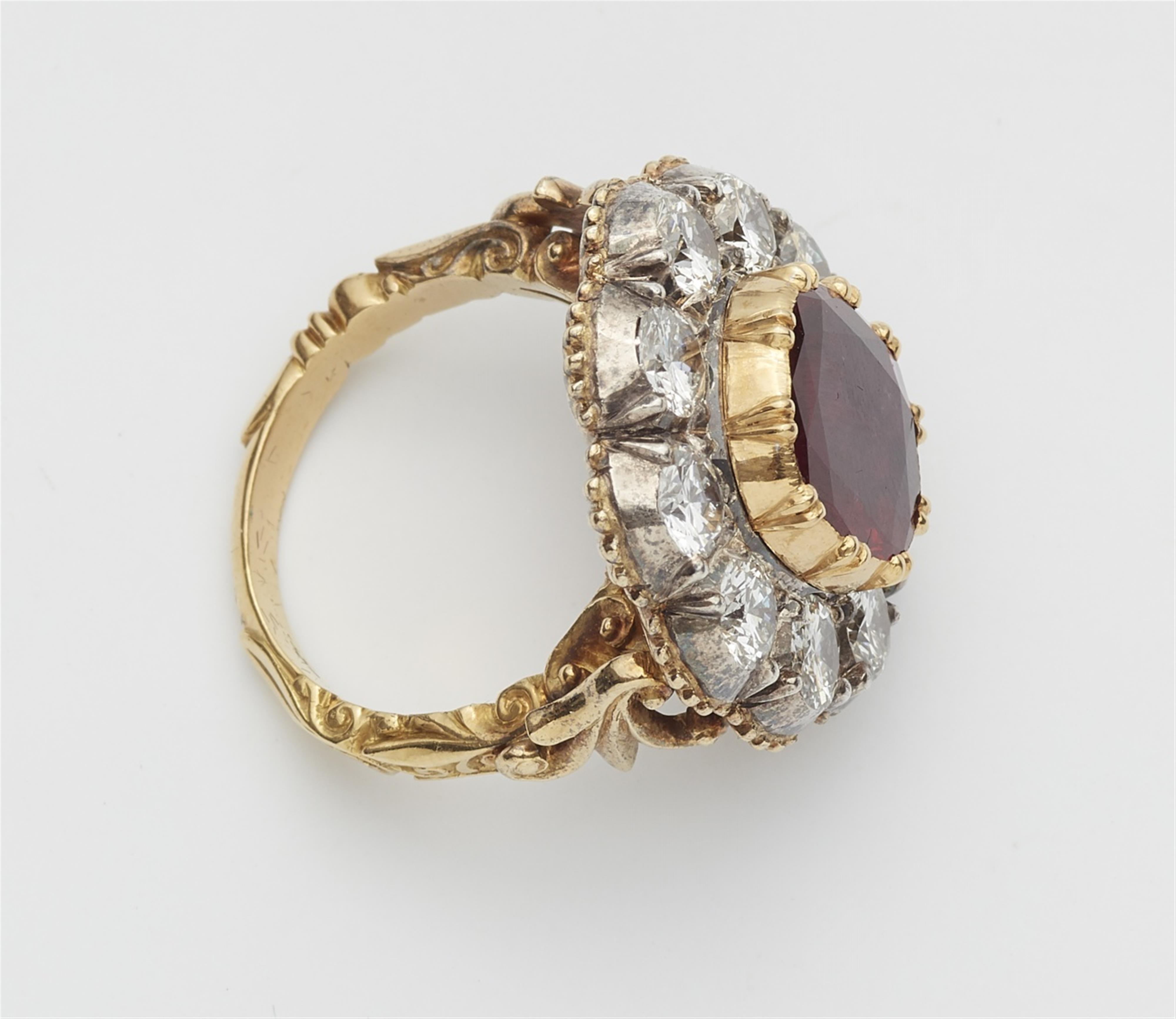 An 18k gold and ruby ring - image-2