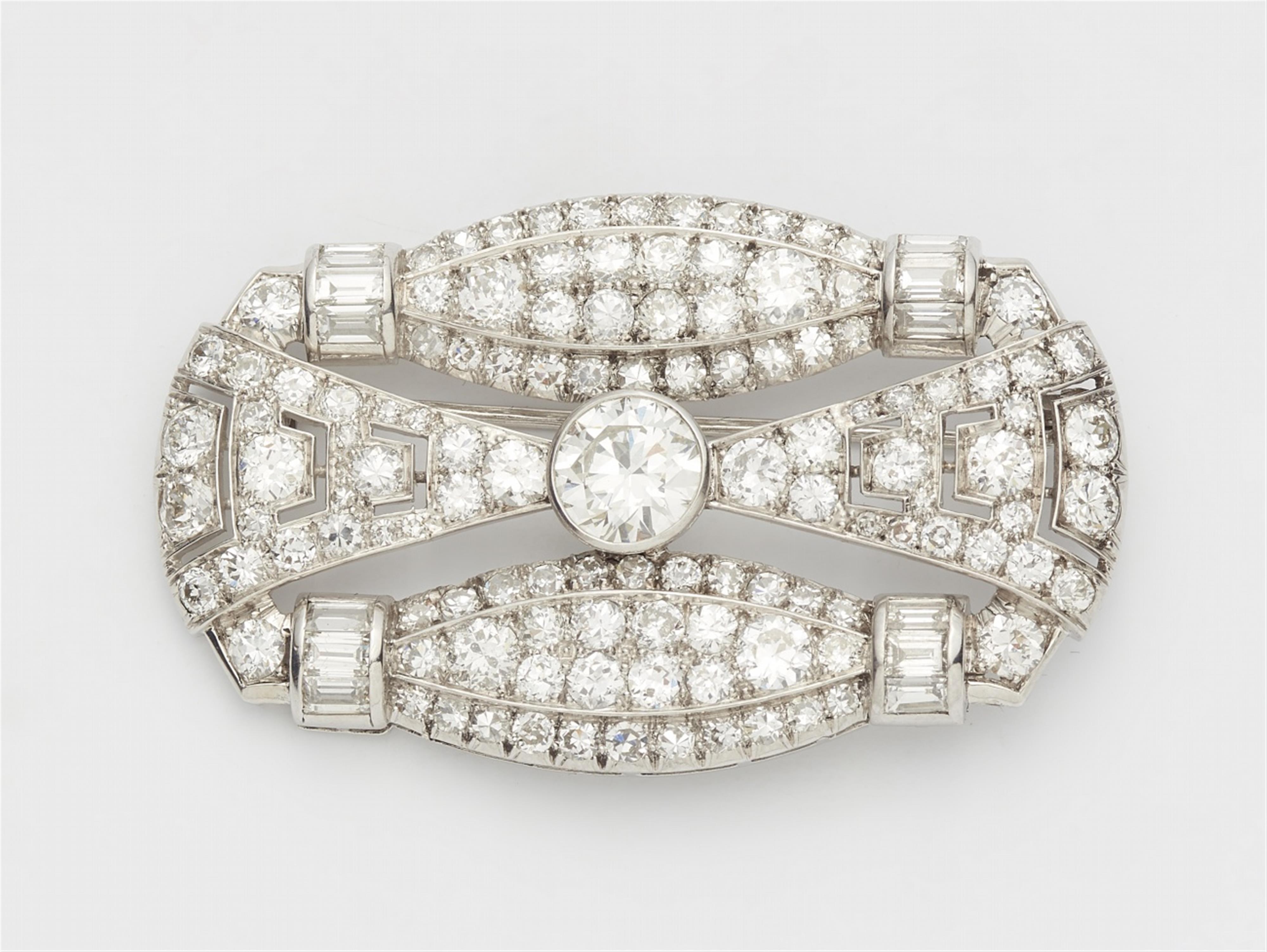 An Art Deco platinum and diamond brooch - image-1