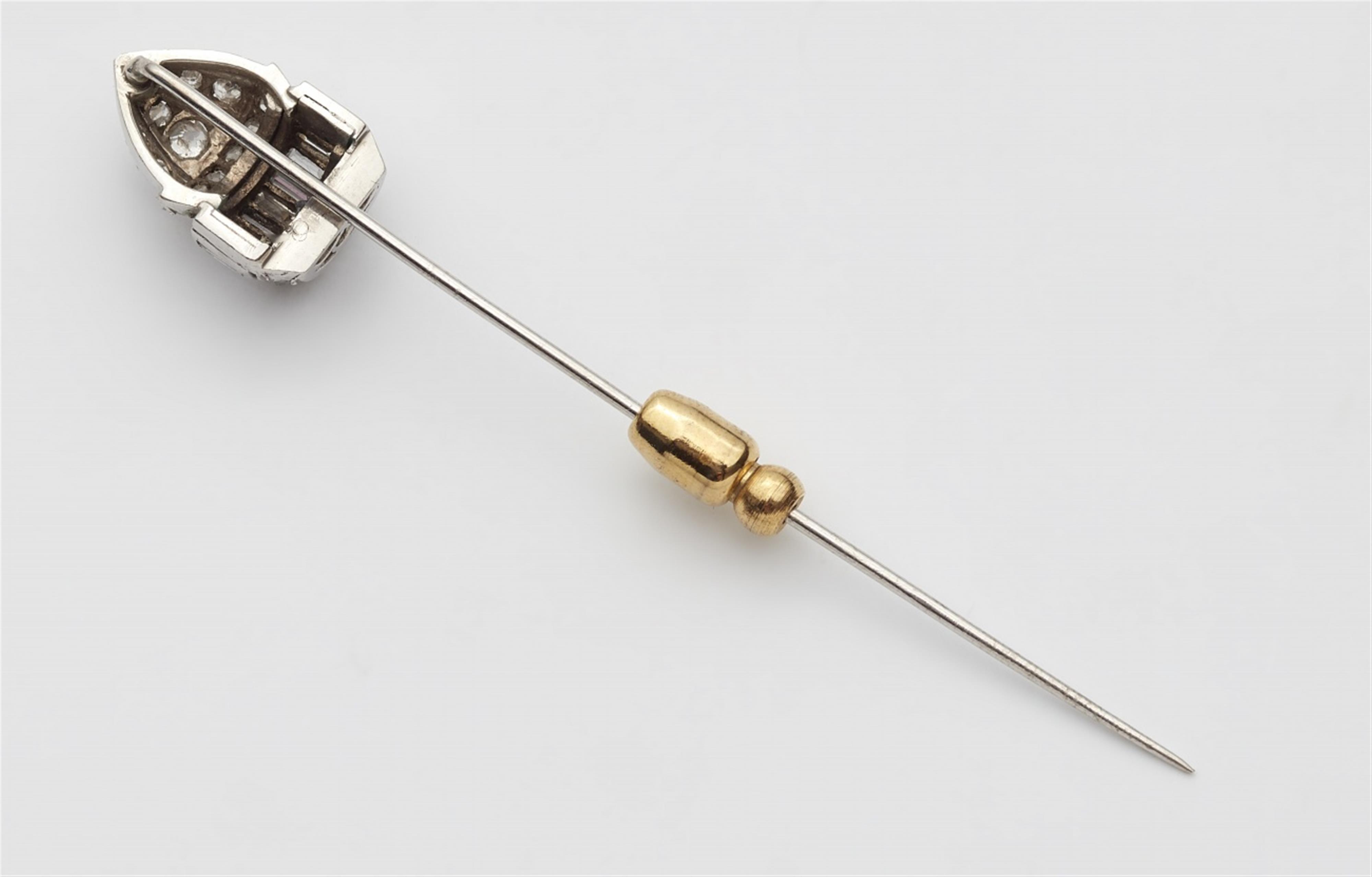 An Art Deco platinum tie pin - image-2