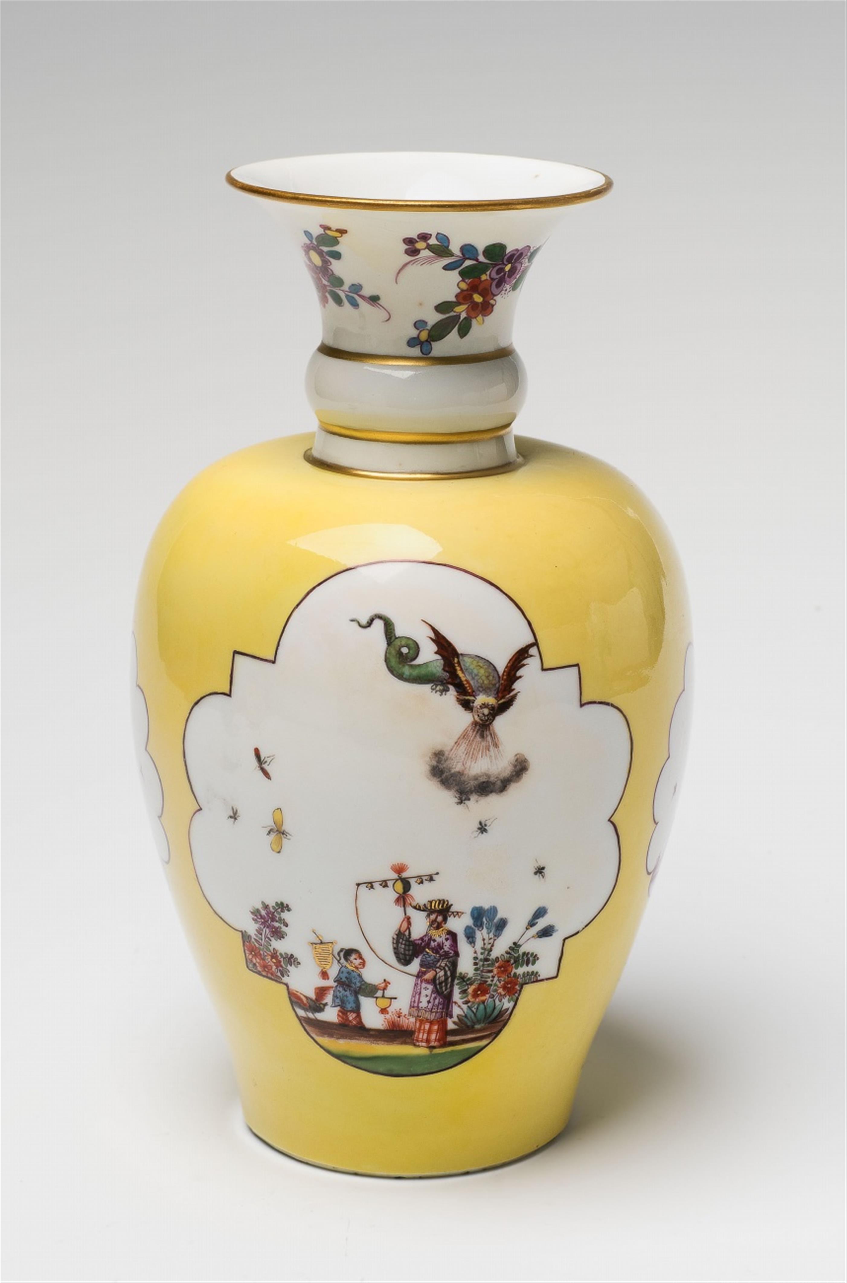 A small Meissen porcelain Augustus Rex vase with yellow ground - image-1