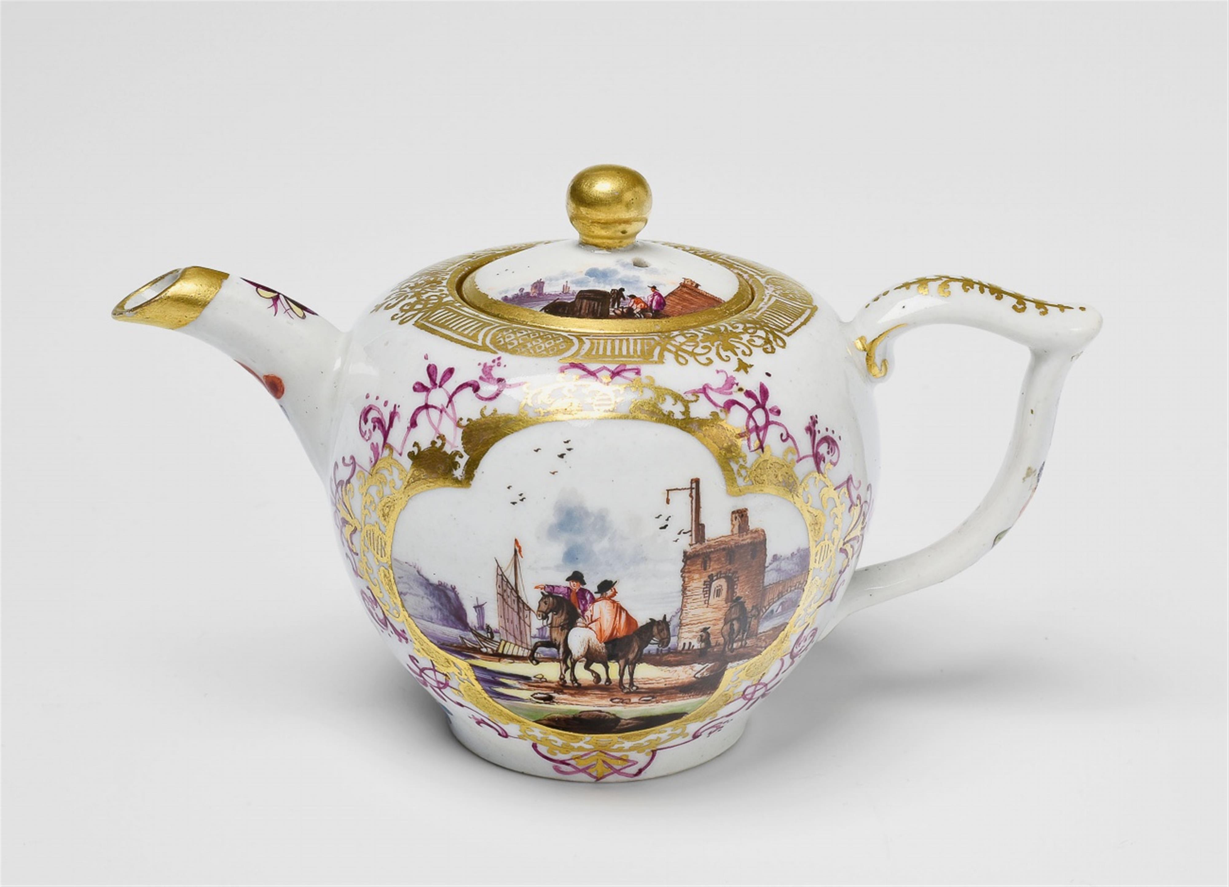 A small Meissen porcelain teapot and cover with "kauffahrtei" scenes - image-1
