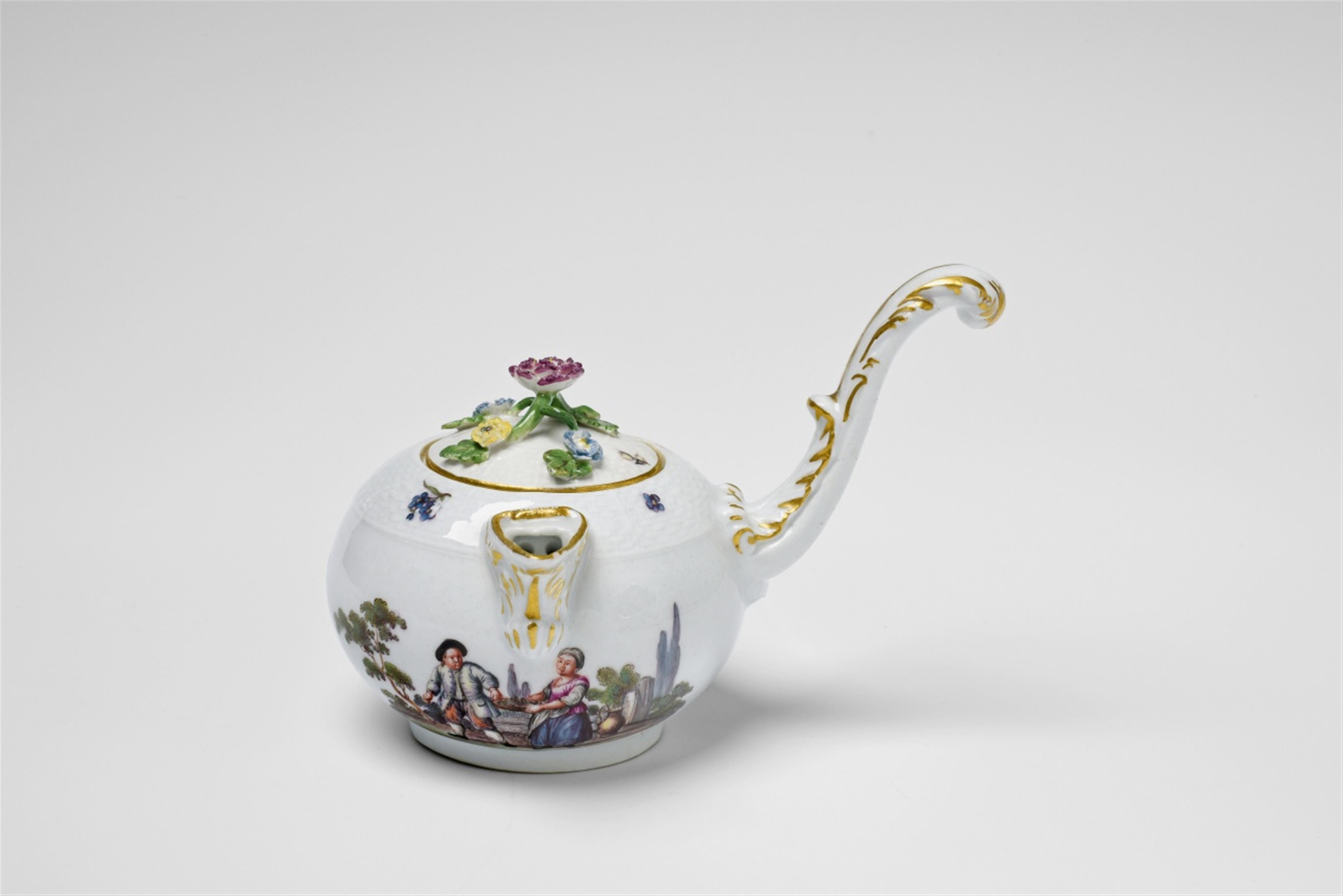 A rare Meissen porcelain cream pot with rustic scenes - image-1