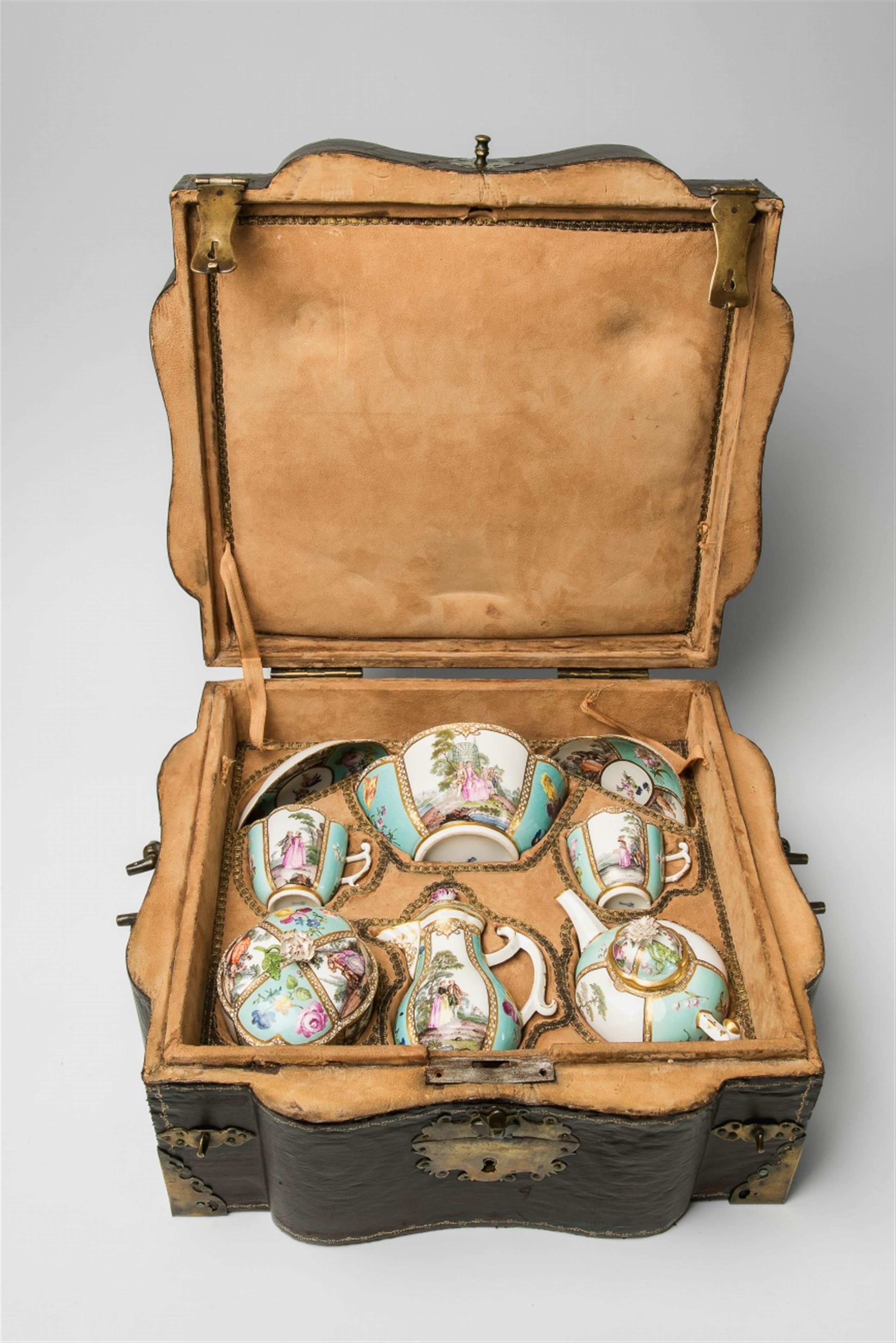 A Meissen porcelain tête à tête with Watteau scenes - image-1