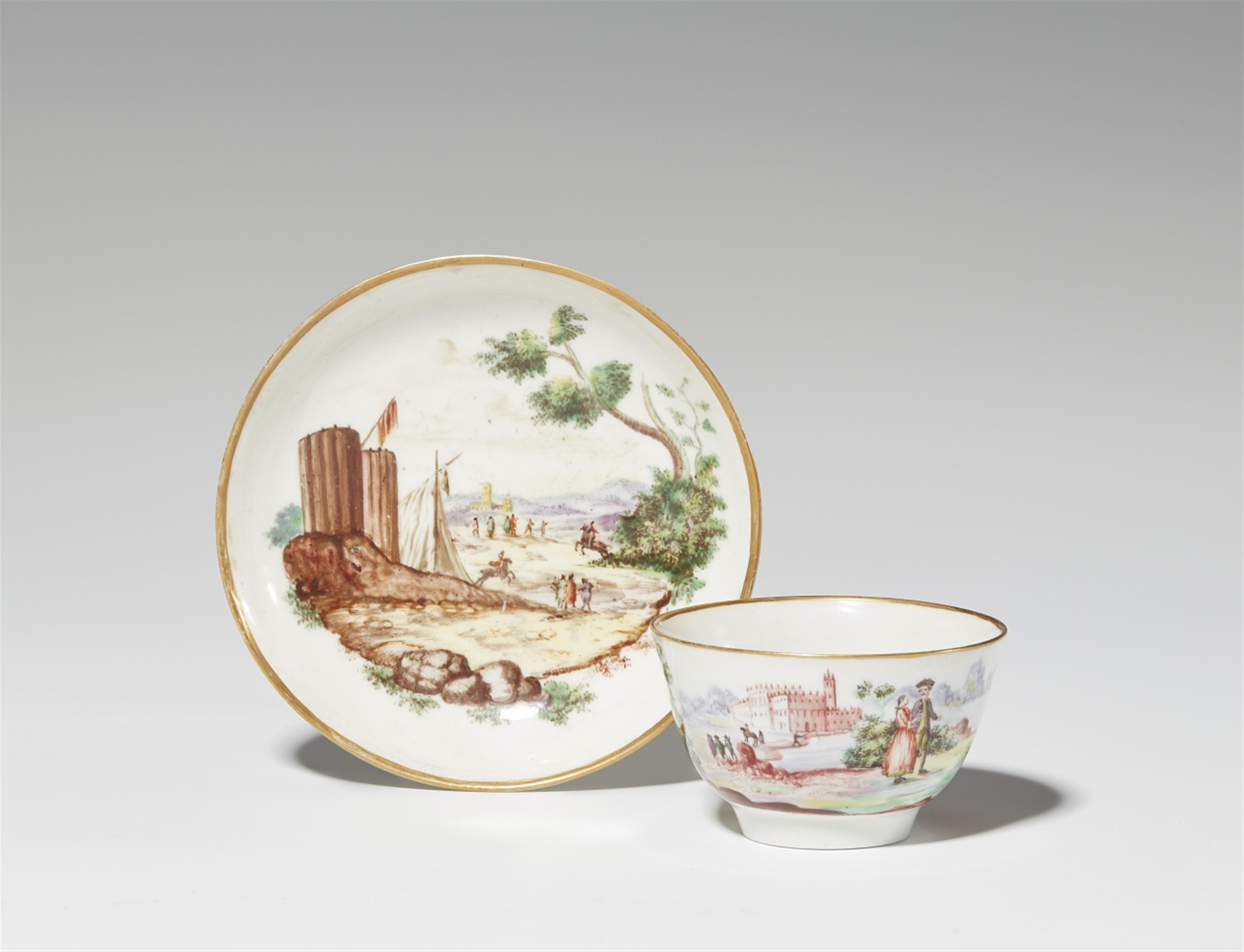 An Italian porcelain tea bowl - image-1