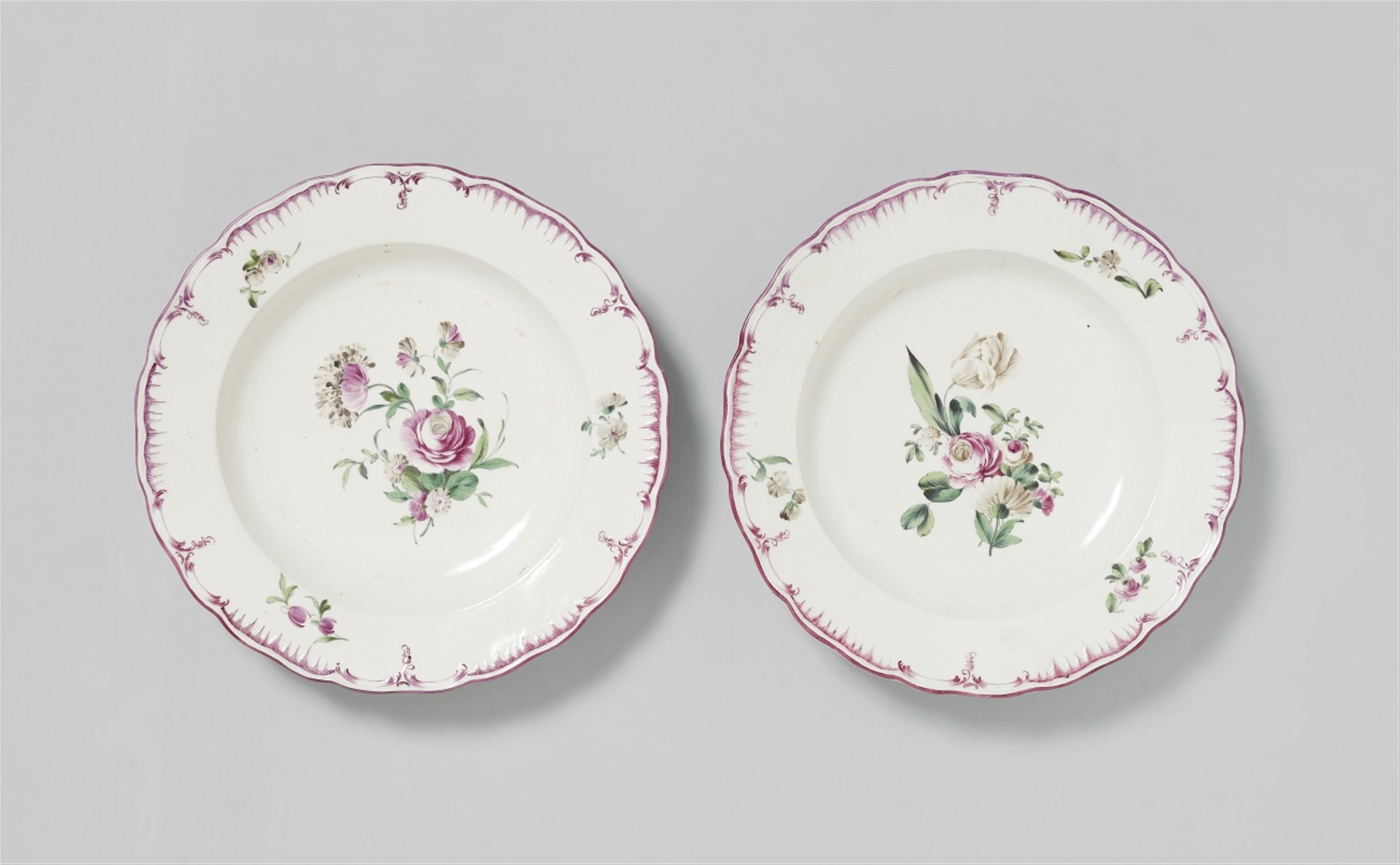 Two Fulda porcelain dishes with "Neuzierat" decor - image-1