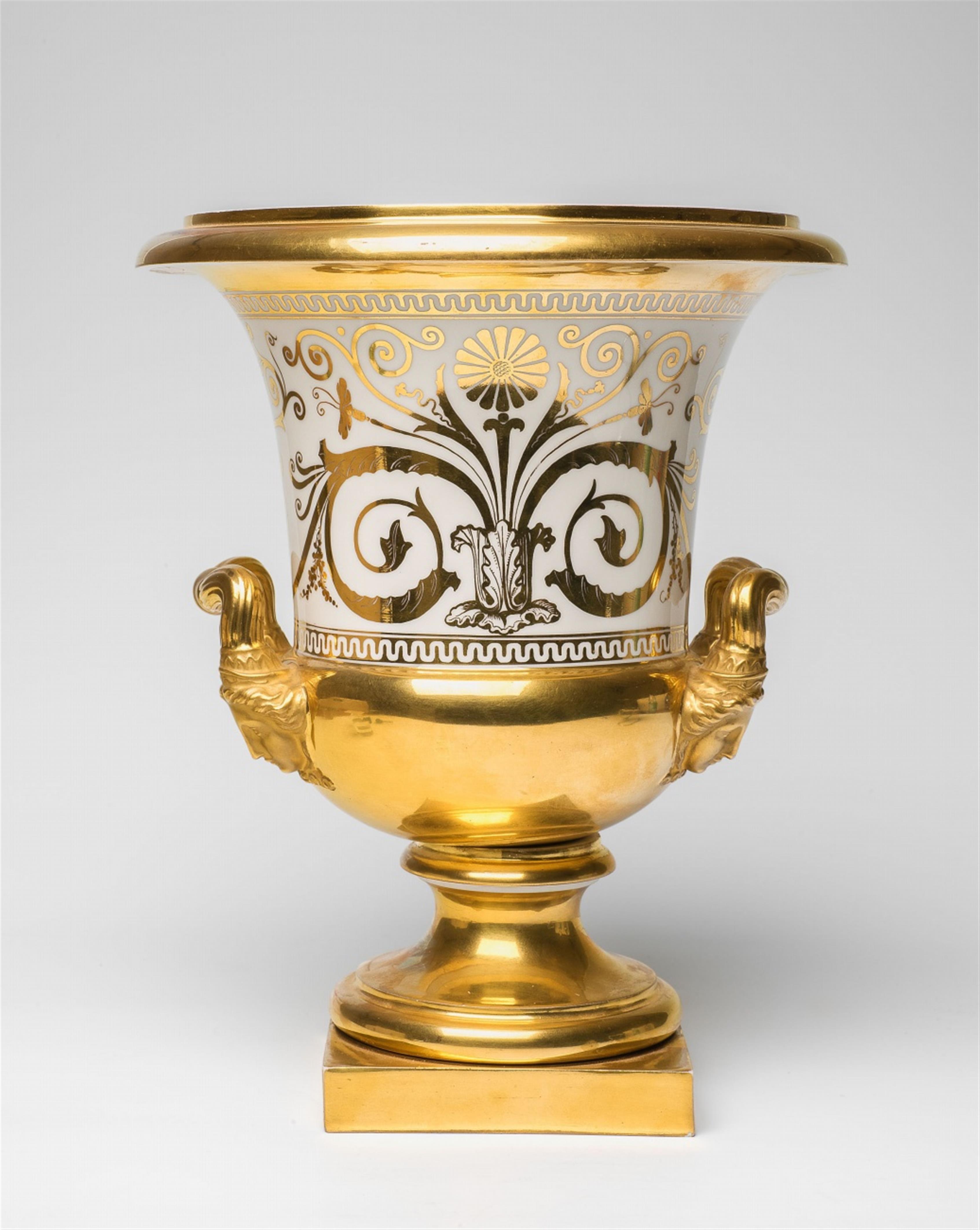 A porcelain krater-form vase with a view of Gotha - image-4