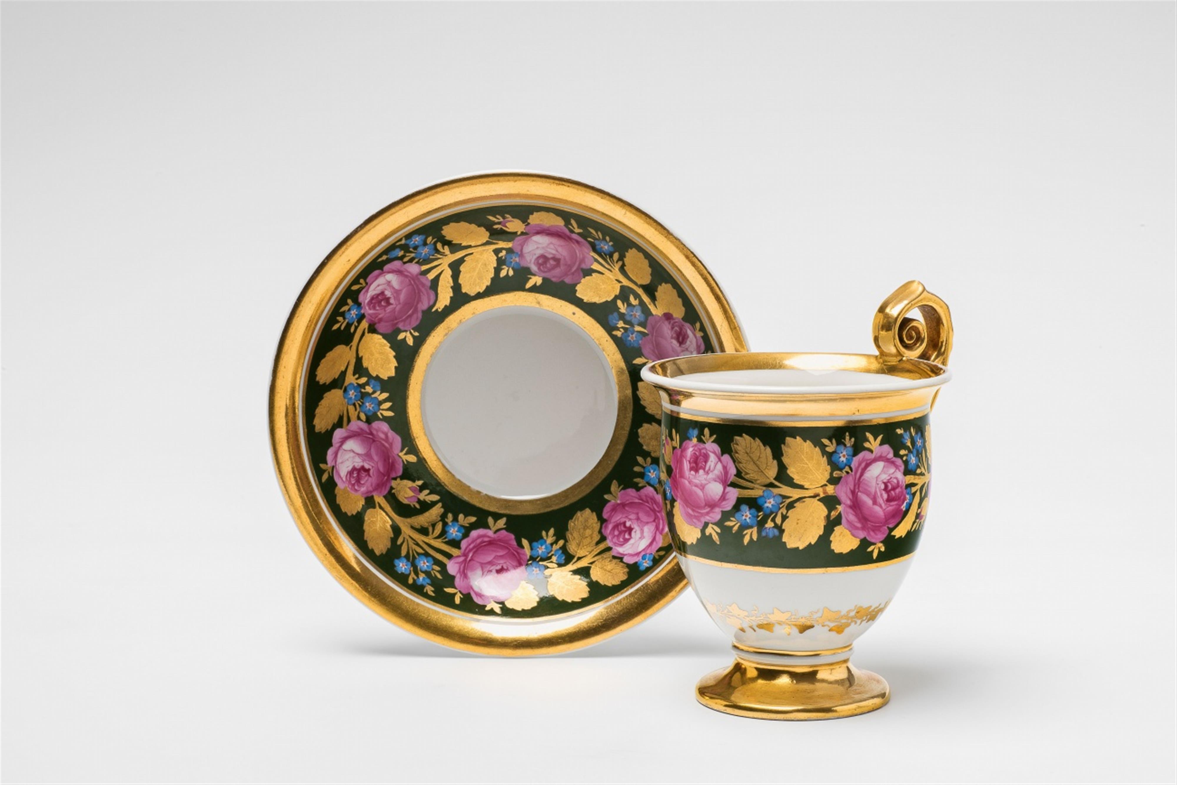 A Fürstenberg porcelain cup with rose decor - image-1