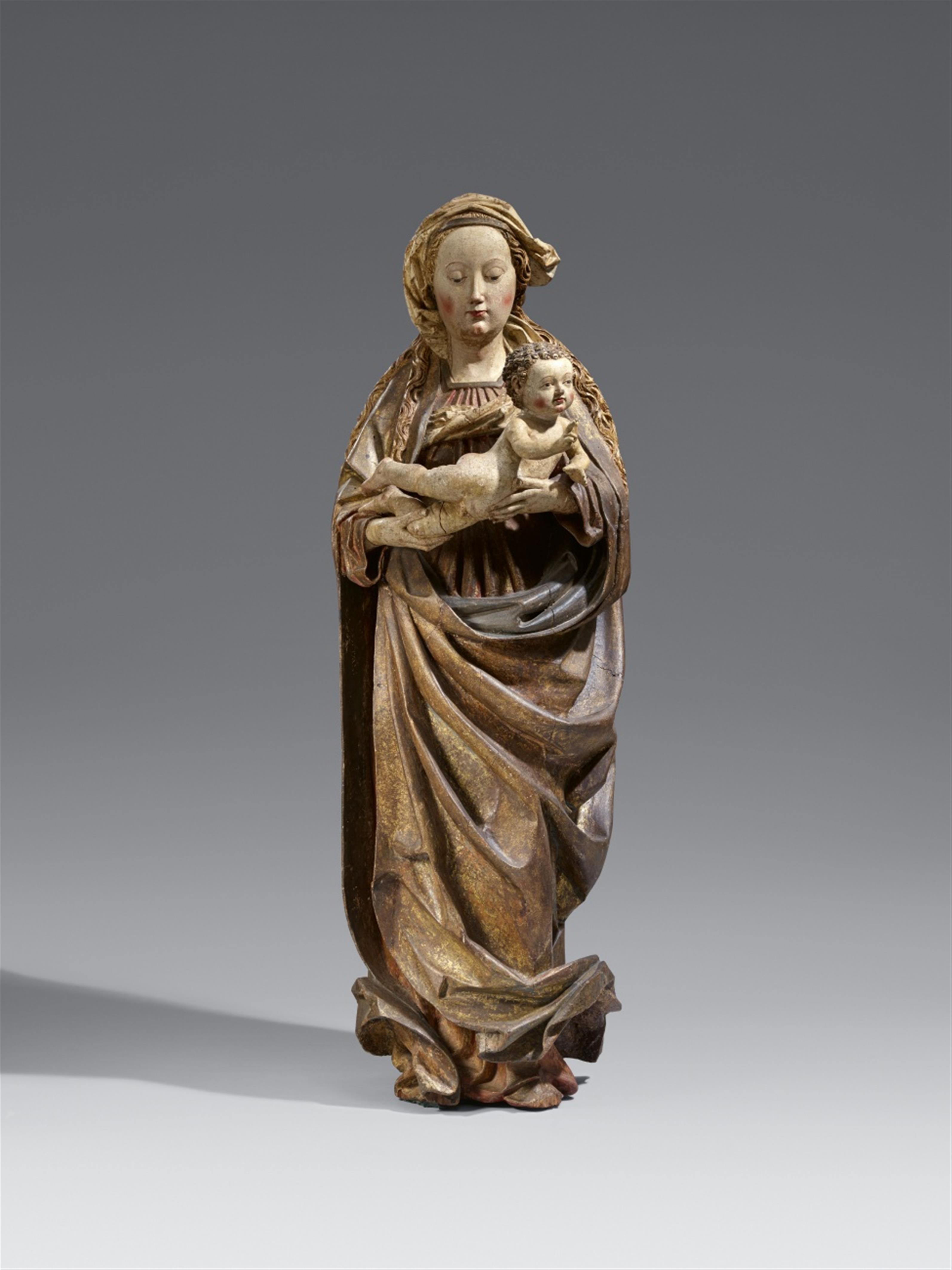 Swabia circa 1480/1490 - A Swabian carved limewood figure of the Virgin and Child, circa 1480/90 - image-1