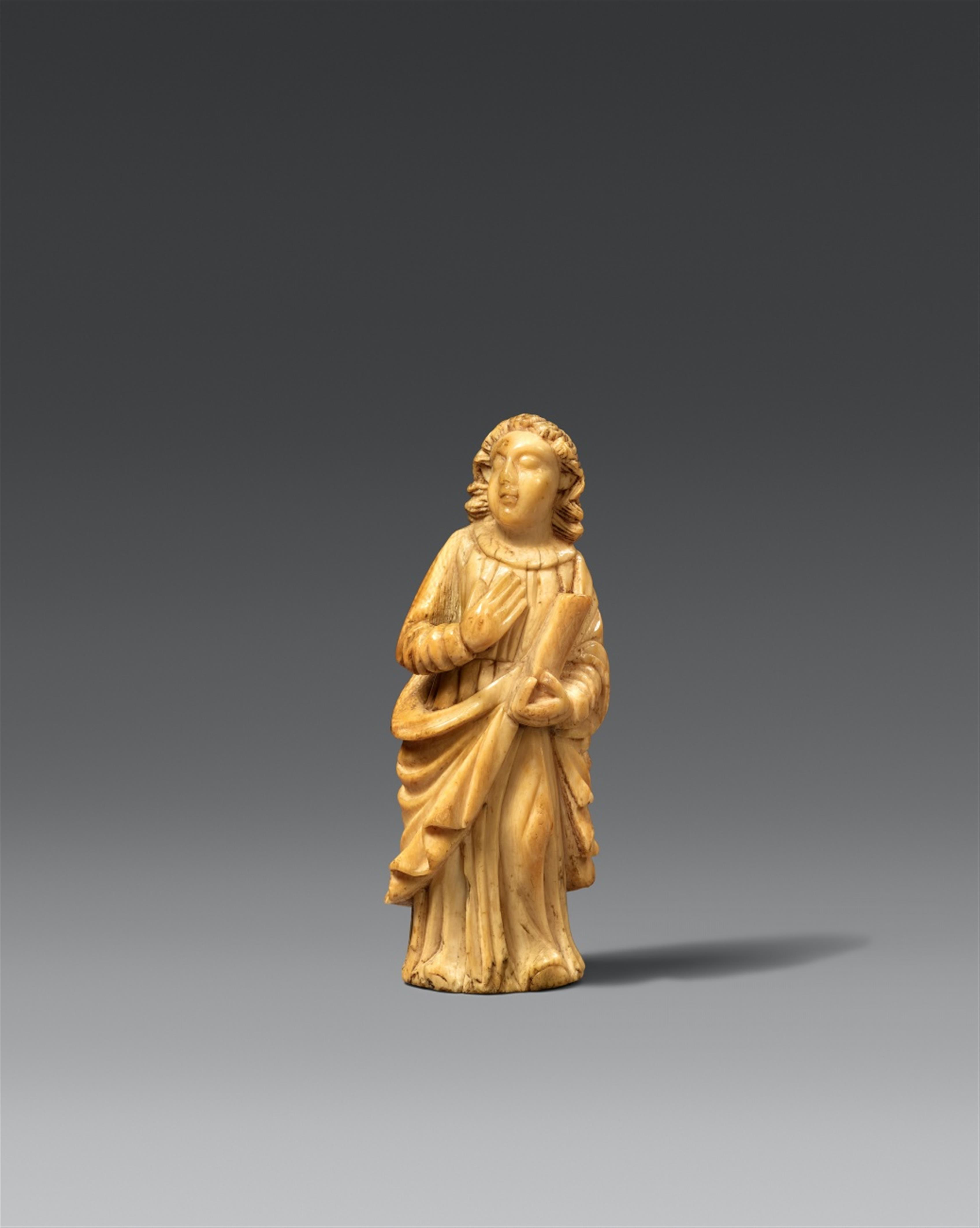 Probably Goa 17th century - A 17th century carved ivory figure of Saint John (?), probably Goa - image-1