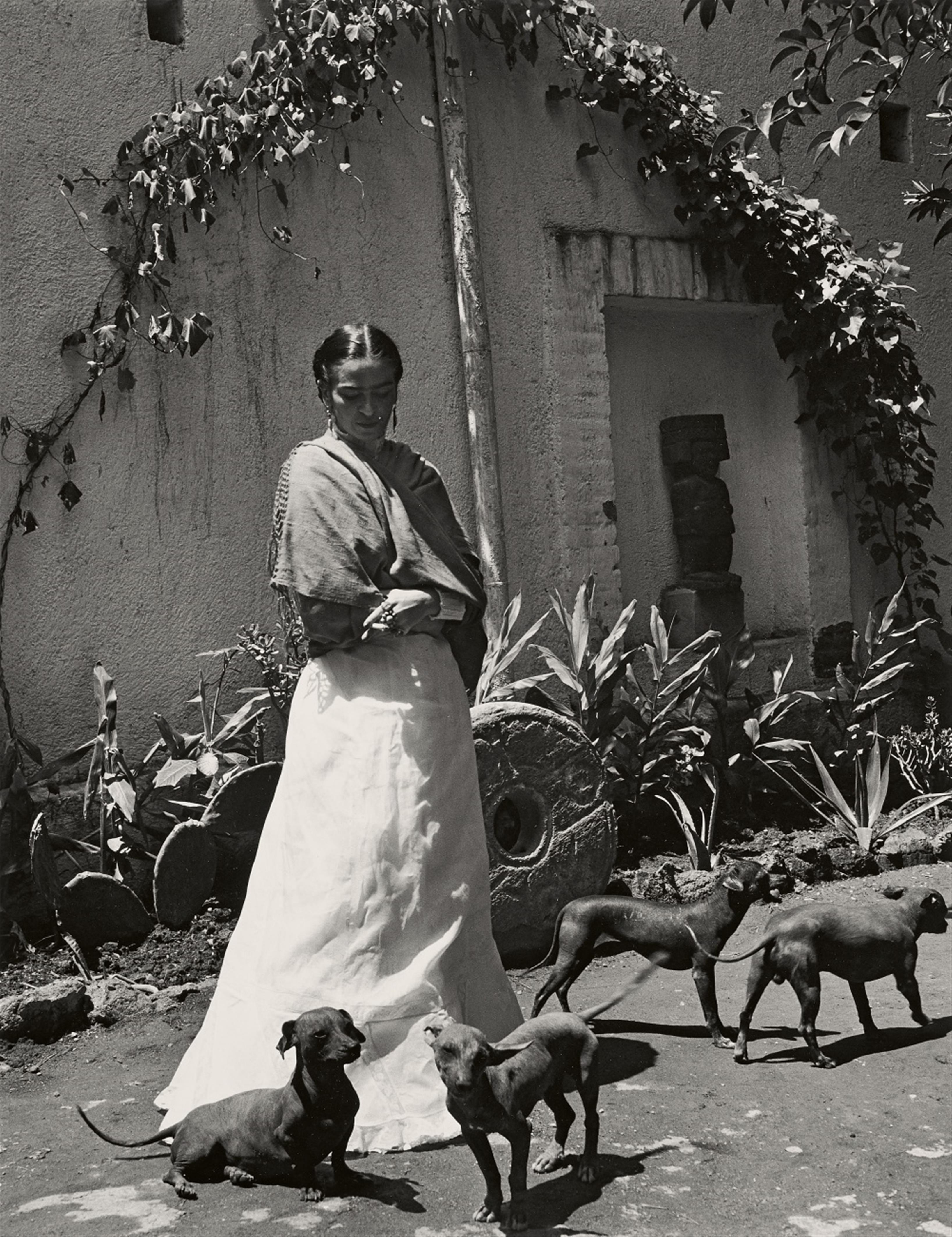Gisèle Freund - Frida Kahlo, Mexico City - image-1