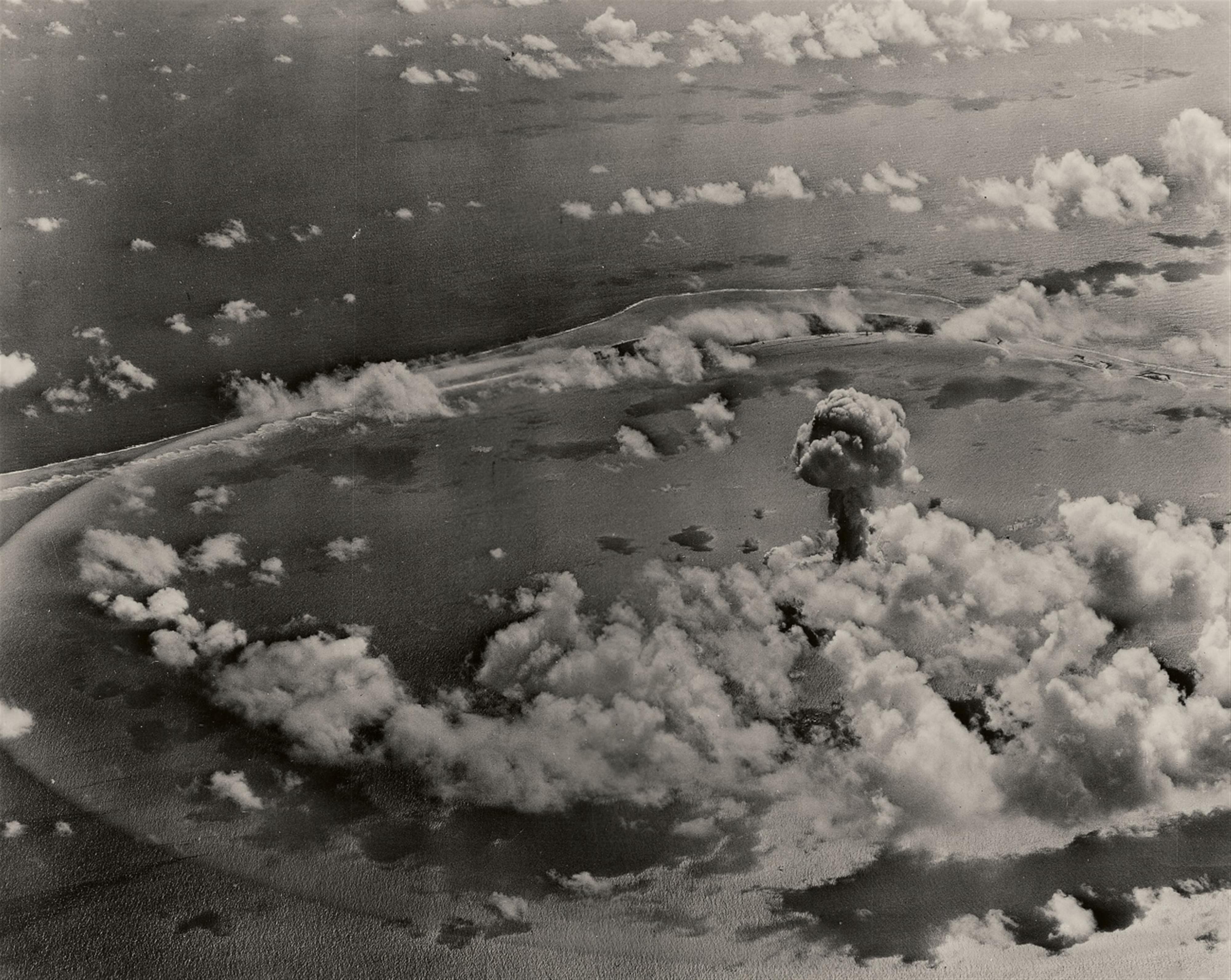 Joint Army Task Force One Photo - "Operation Crossroads" - Views of the Bikini Atoll nuclear Tests - image-4
