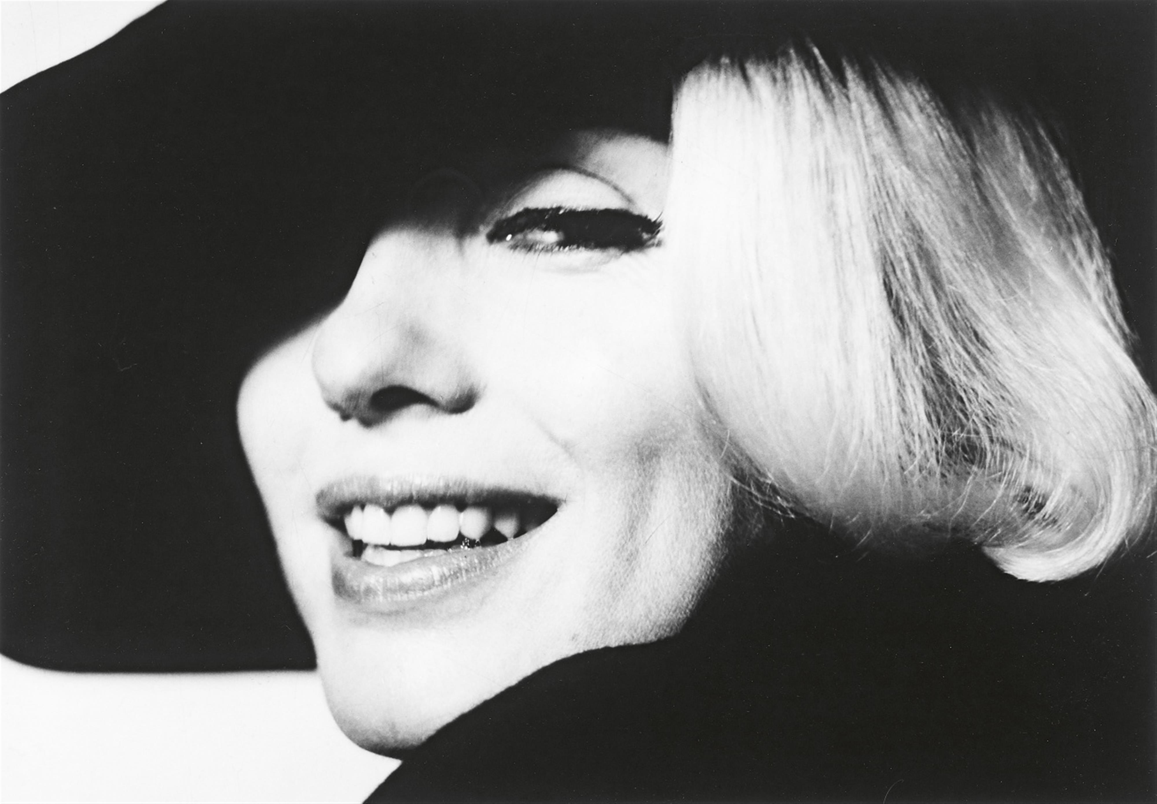 Bert Stern - Marilyn with Hat (from the series: The last Sitting) - image-1