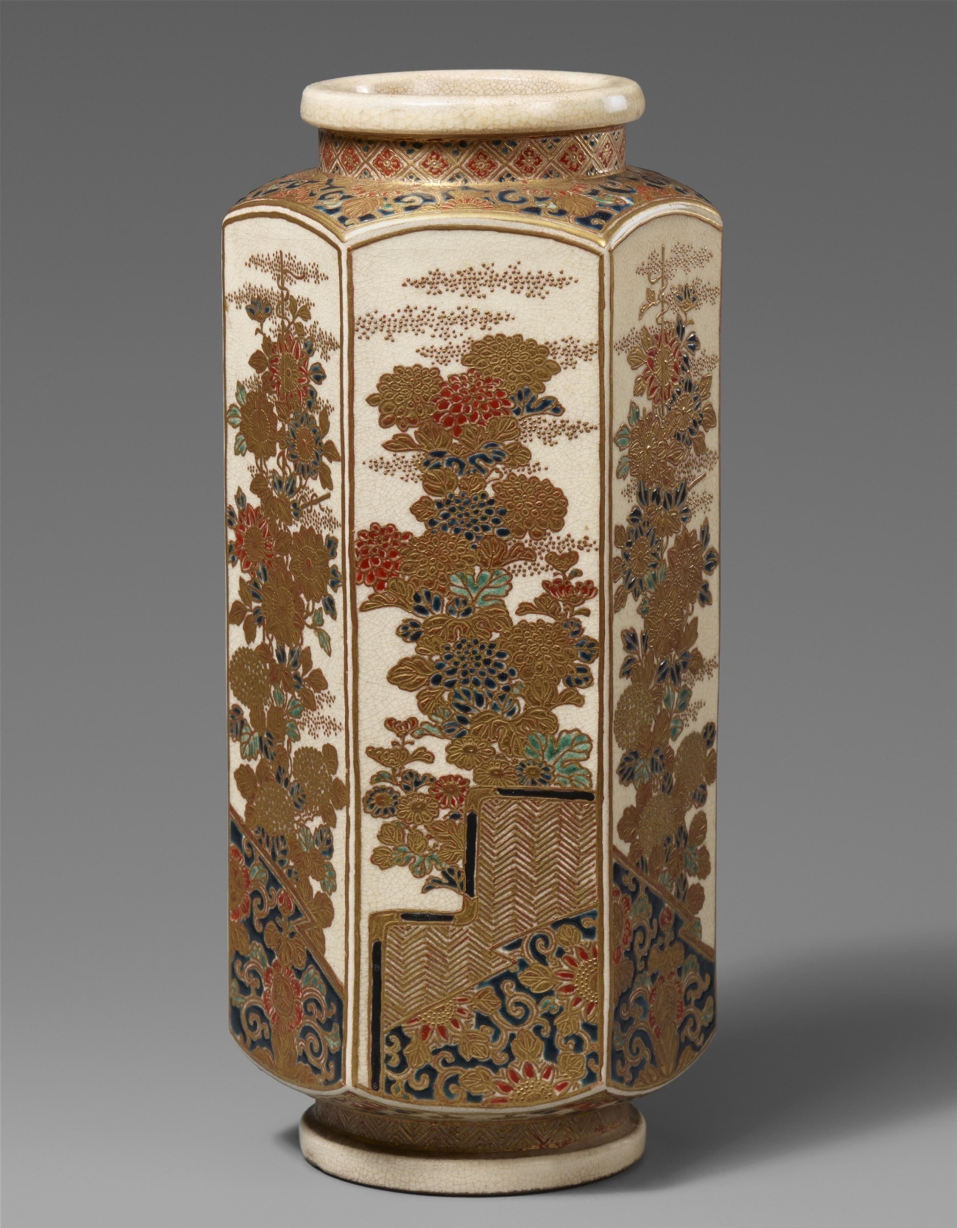 A hexagonal Satsuma vase. Second half 19th century - image-1