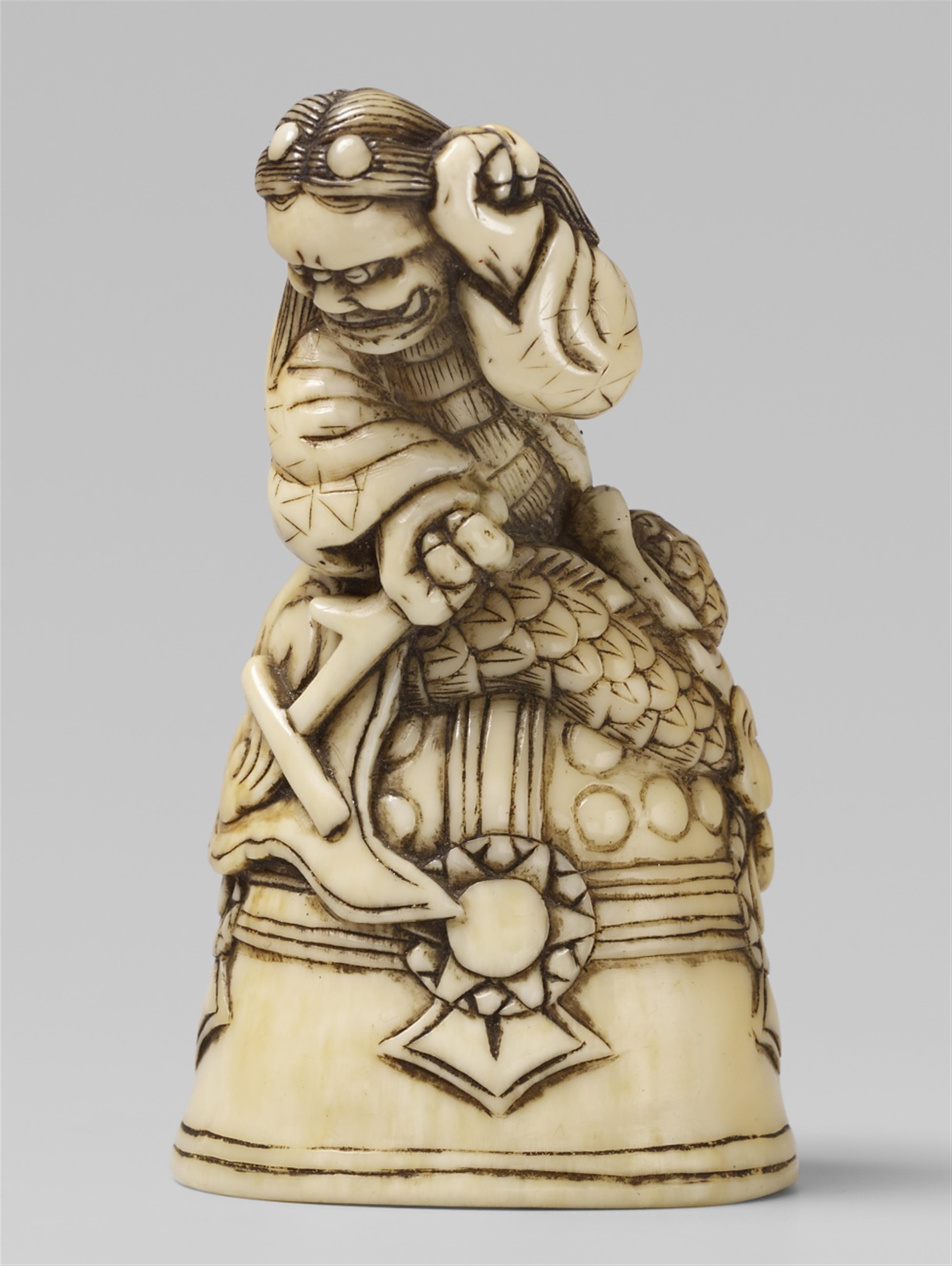 A marine ivory netsuke of Kiyohime on top of the Dôjôji bell. Early 19th century - image-1
