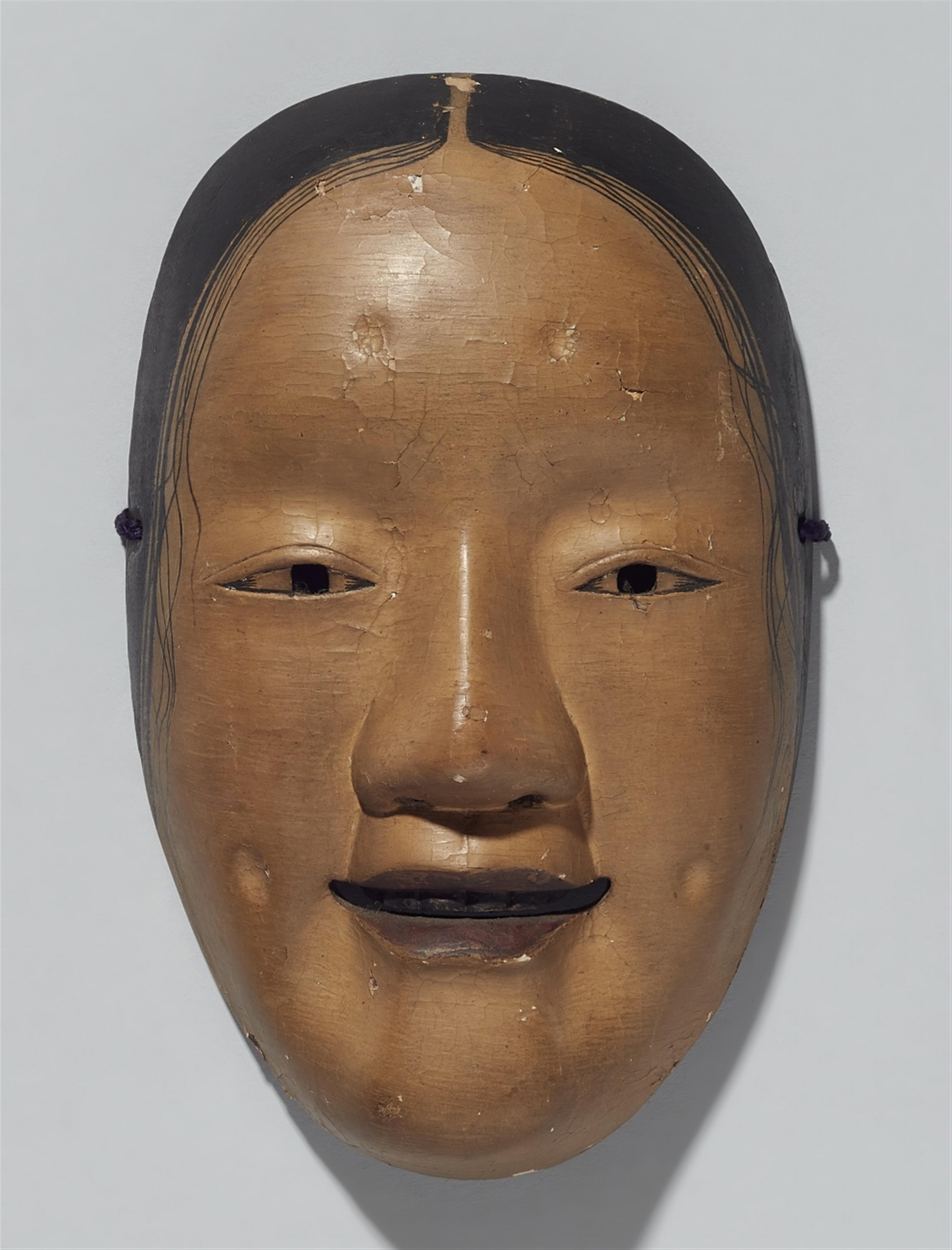 A painted wood nô mask. 19th century - image-1