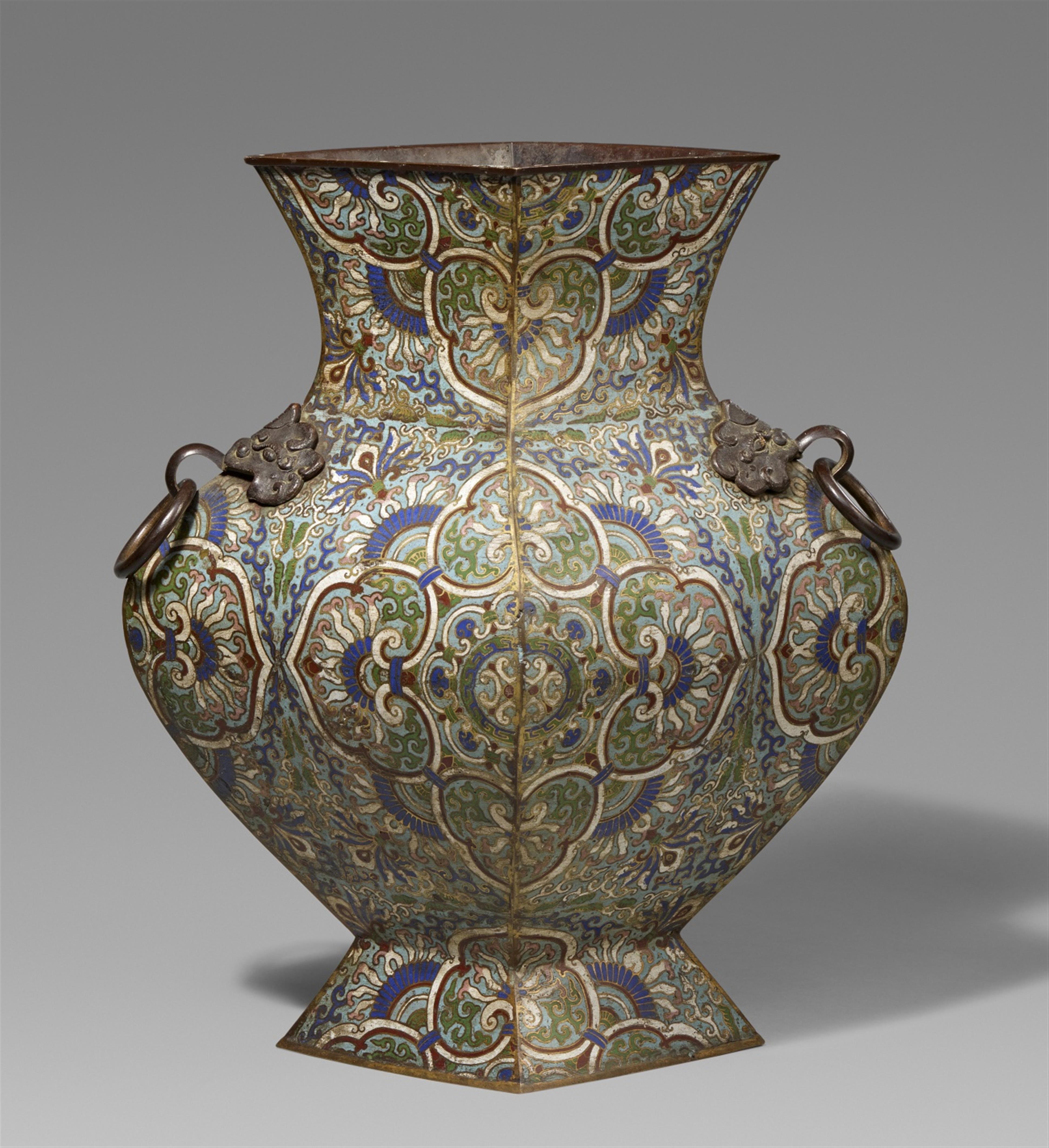A large champlevé enamel vase. Second half 19th century - image-1