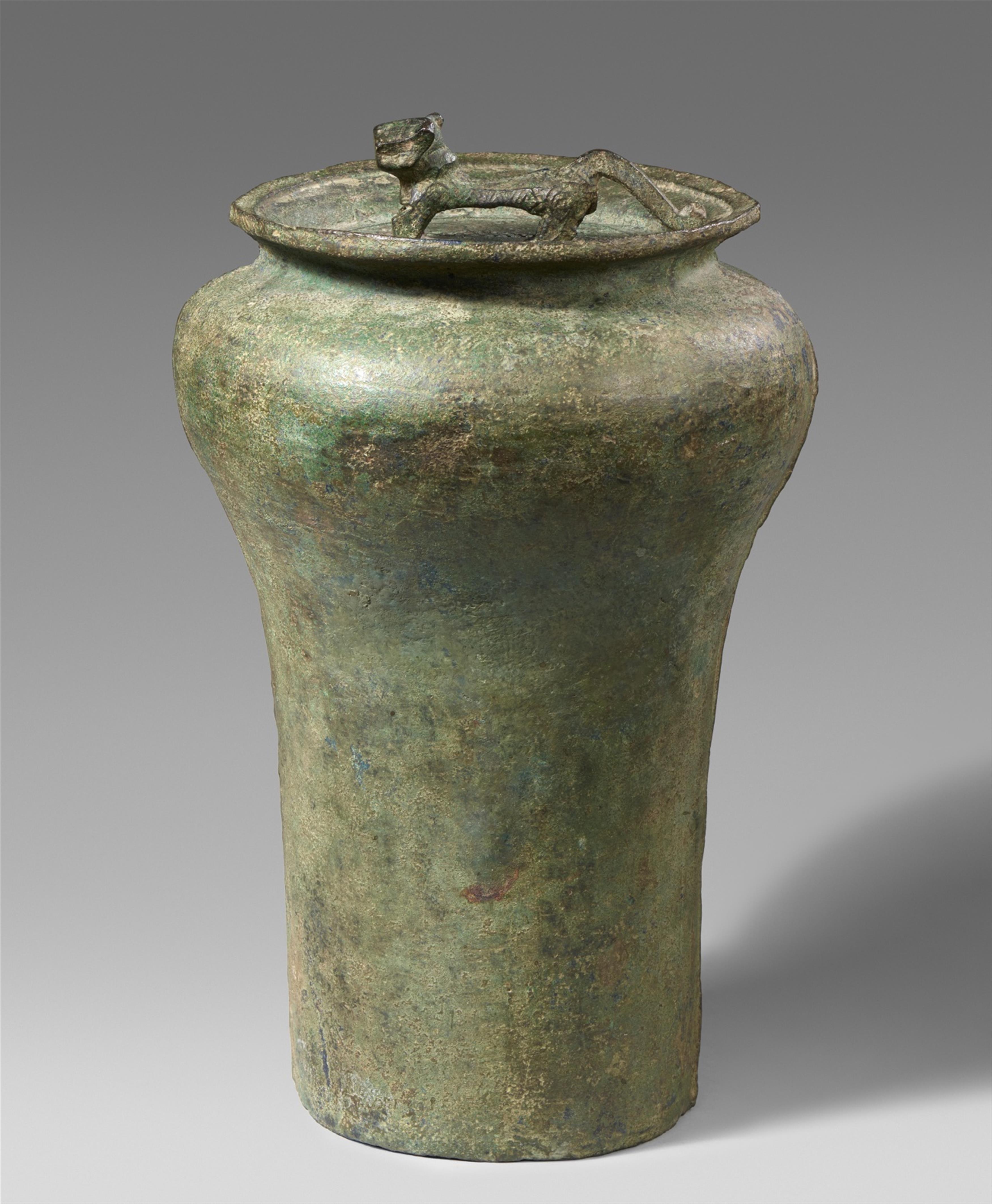 A large bronze military drum/bell. South-central/South-west China. Late Eastern Zhou/early Western Han dynasty, 3rd century BC - image-1