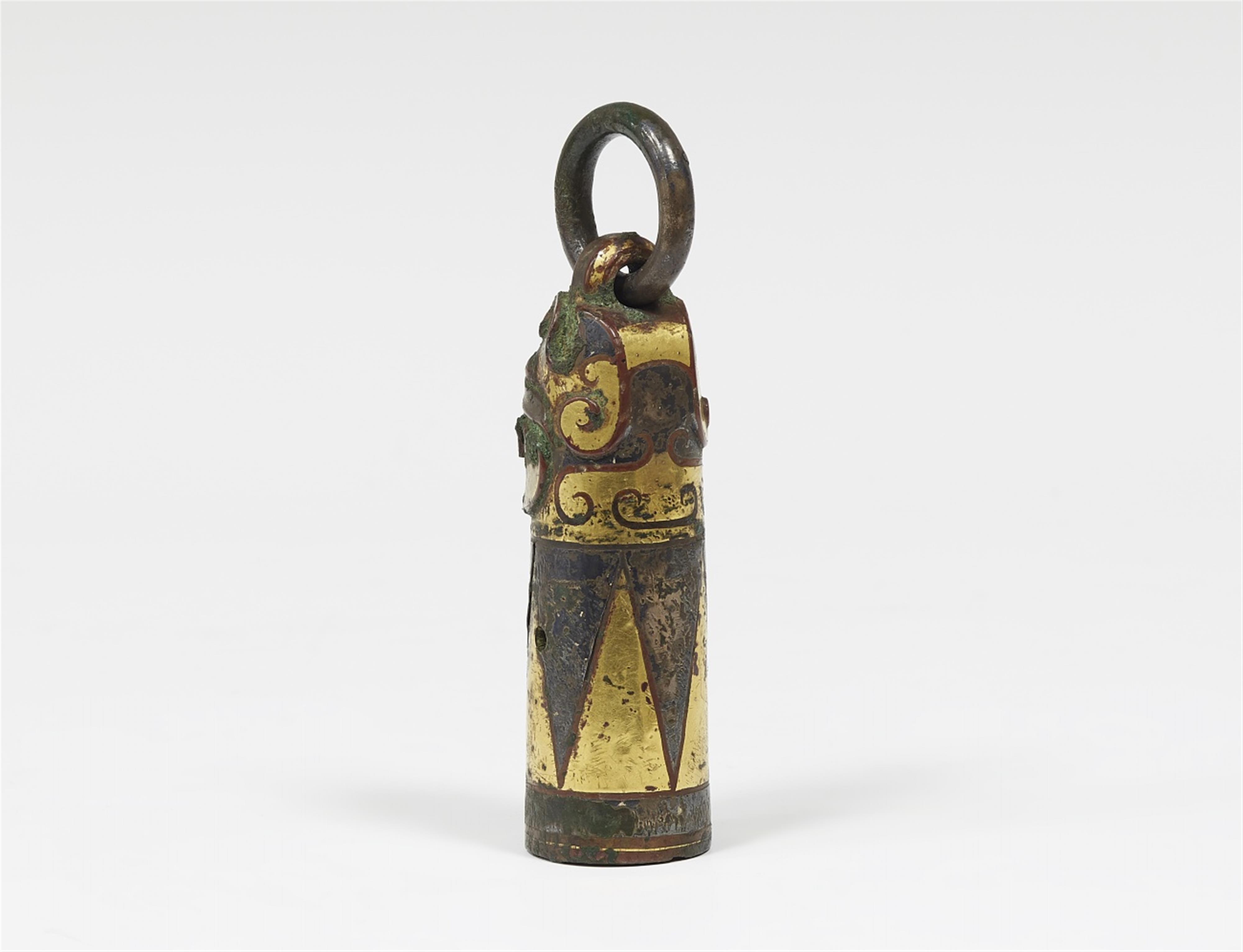 A gold and silver inlaid bronze fitting for a staff. Warring States period (480-221 BC) - image-1
