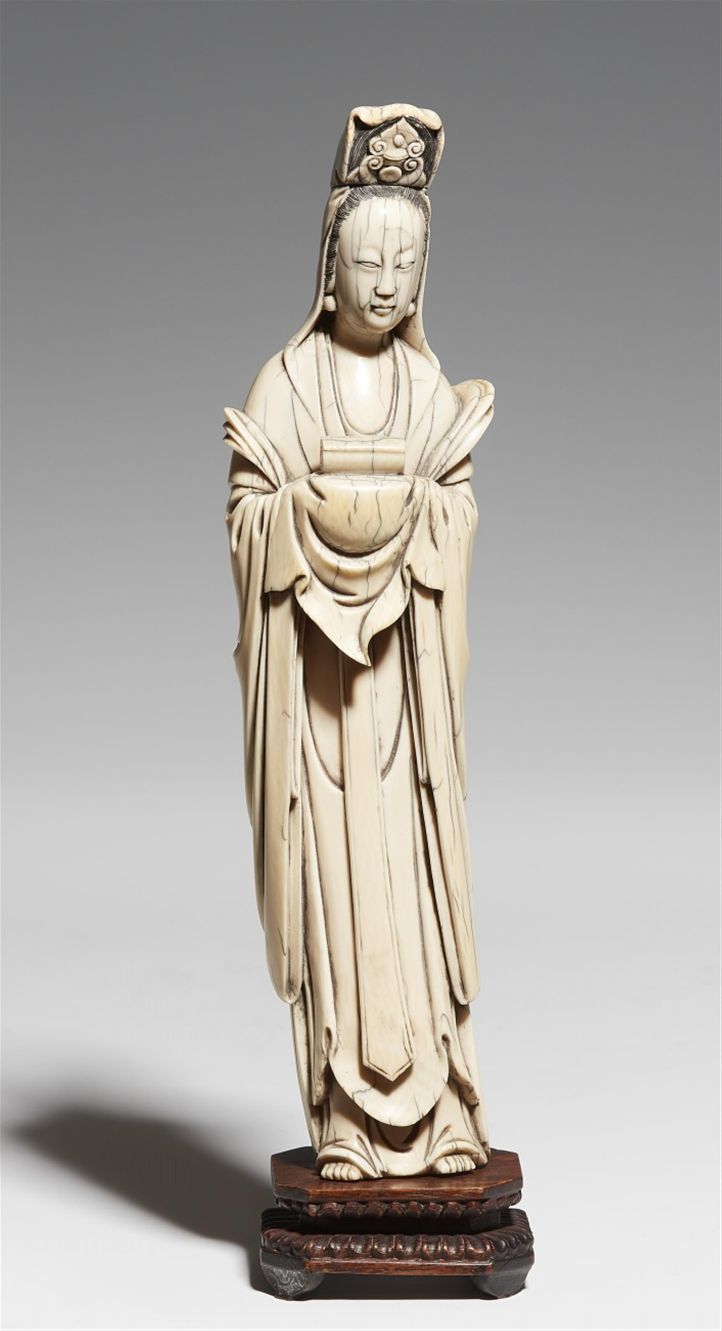 An ivory figure of a Guanyin. Late 19th century - image-1