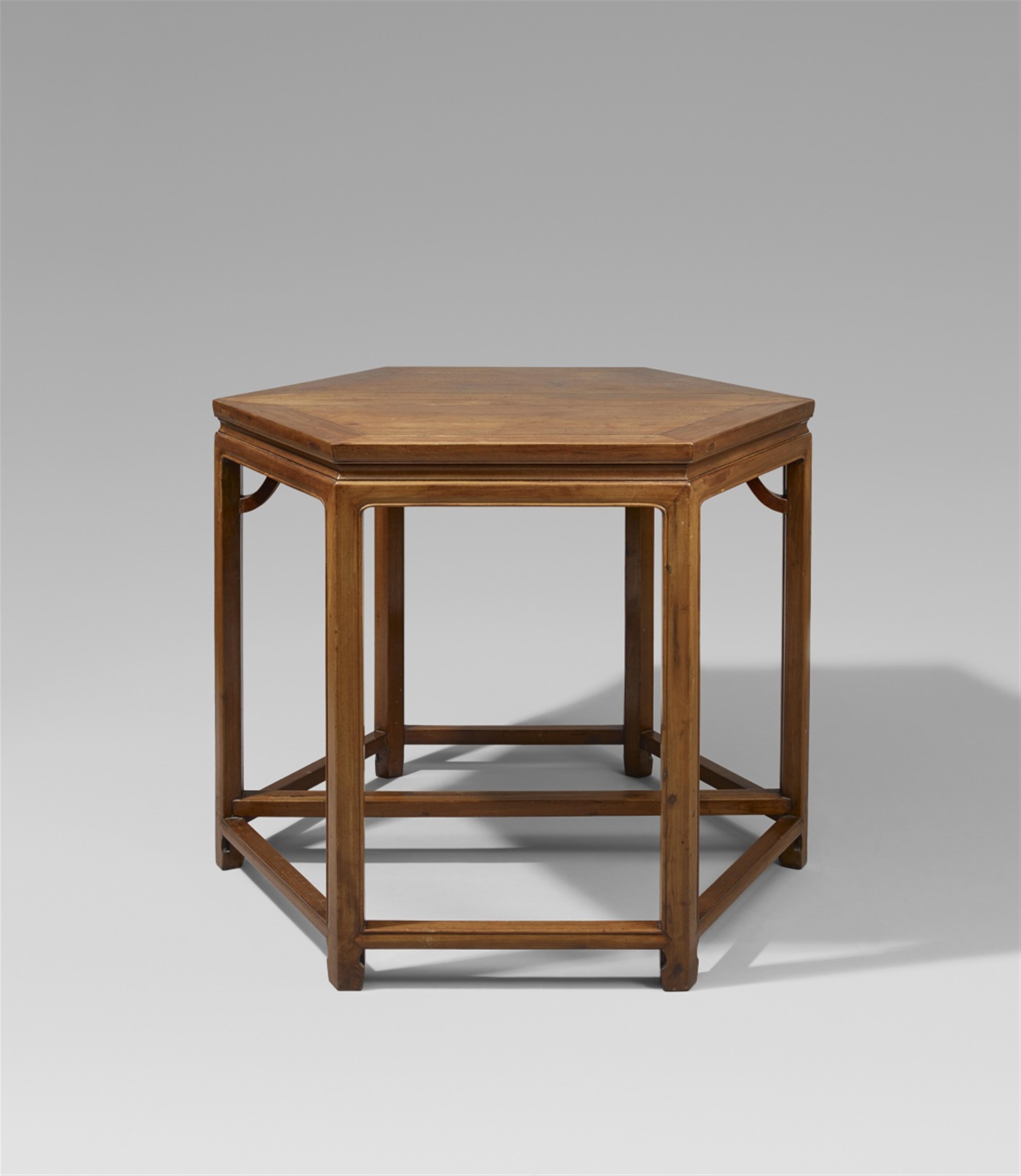 Paar trapezförmige Tische. Hongmu-Holz. 19. Jh. - image-3