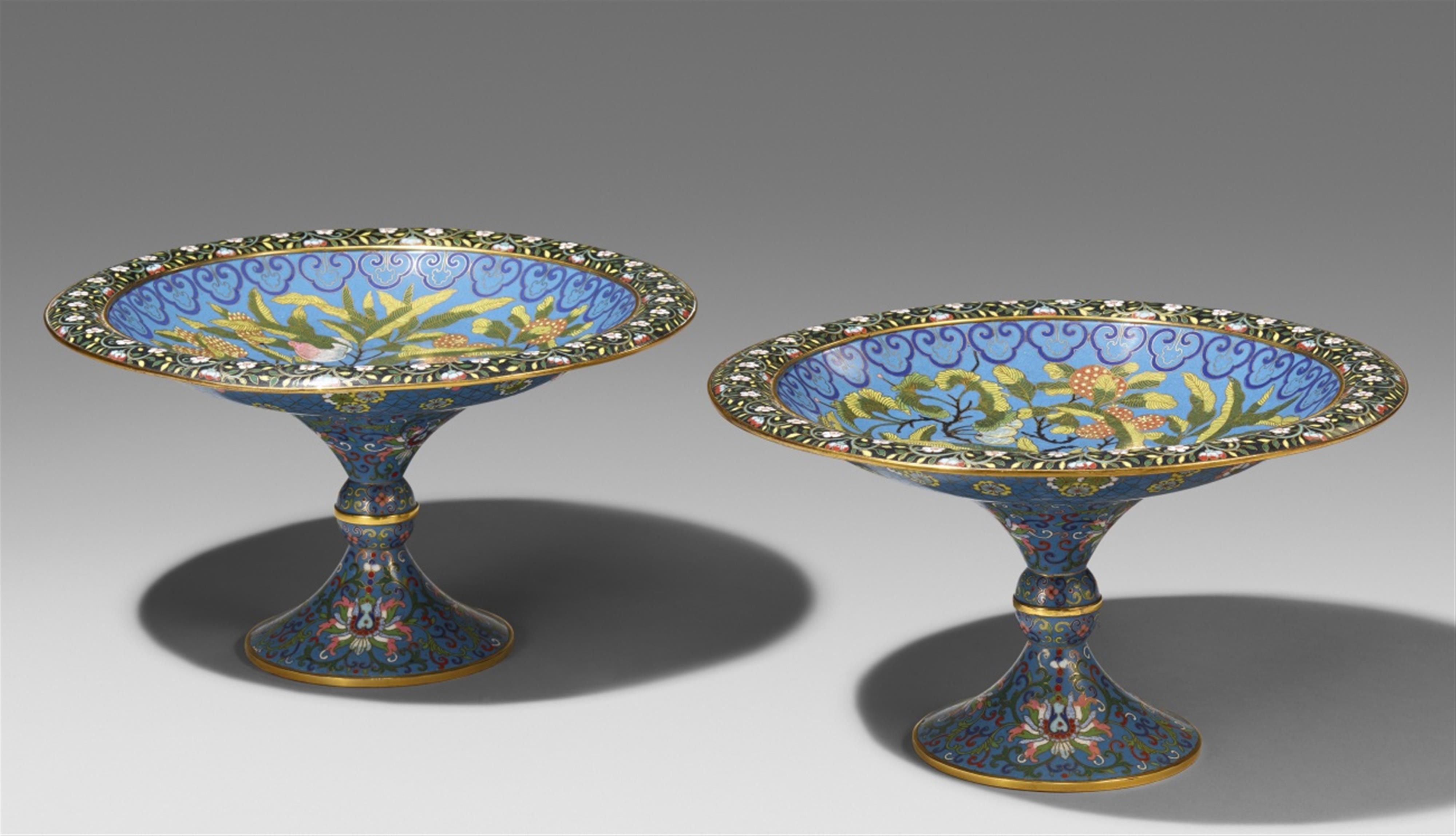 A pair of cloisonné enamel footed bowls. Around 1900 - image-1