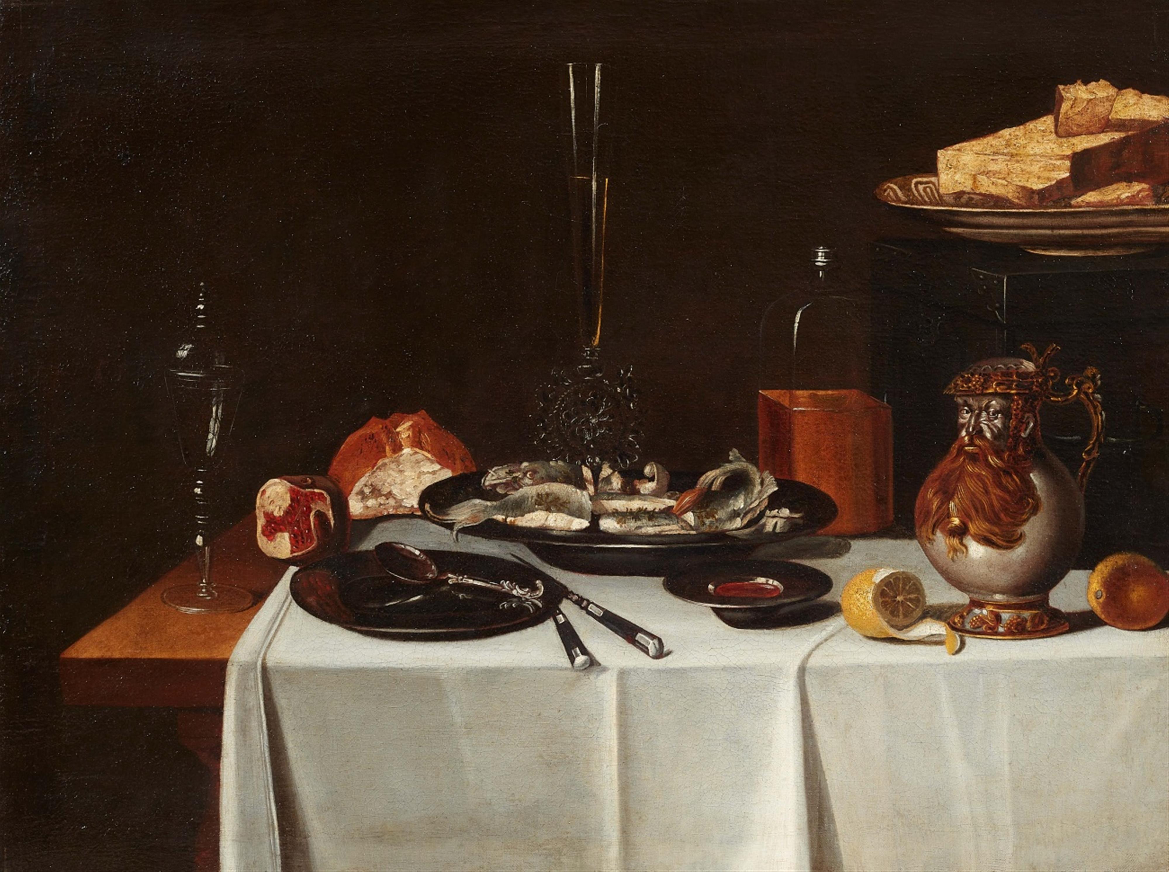 Niederländischer Meister des 17. Jahrhunderts - Großes Tischstillleben mit Bartmannskrug, venezianischem Flügelglas und Glaspokal - image-1