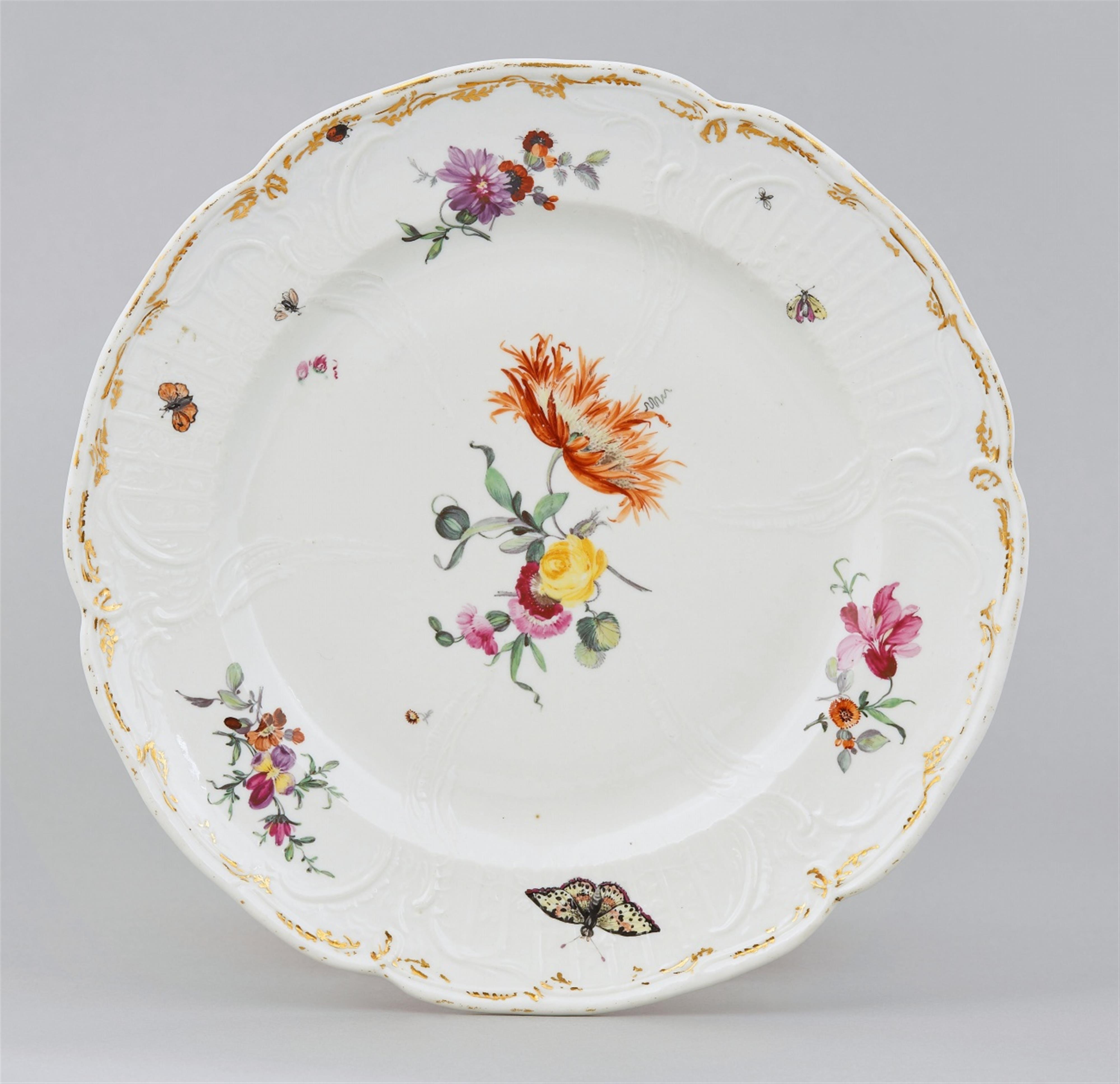 A Berlin KPM porcelain dinner plate from the first order of the dinner service for Berlin Palace - image-1