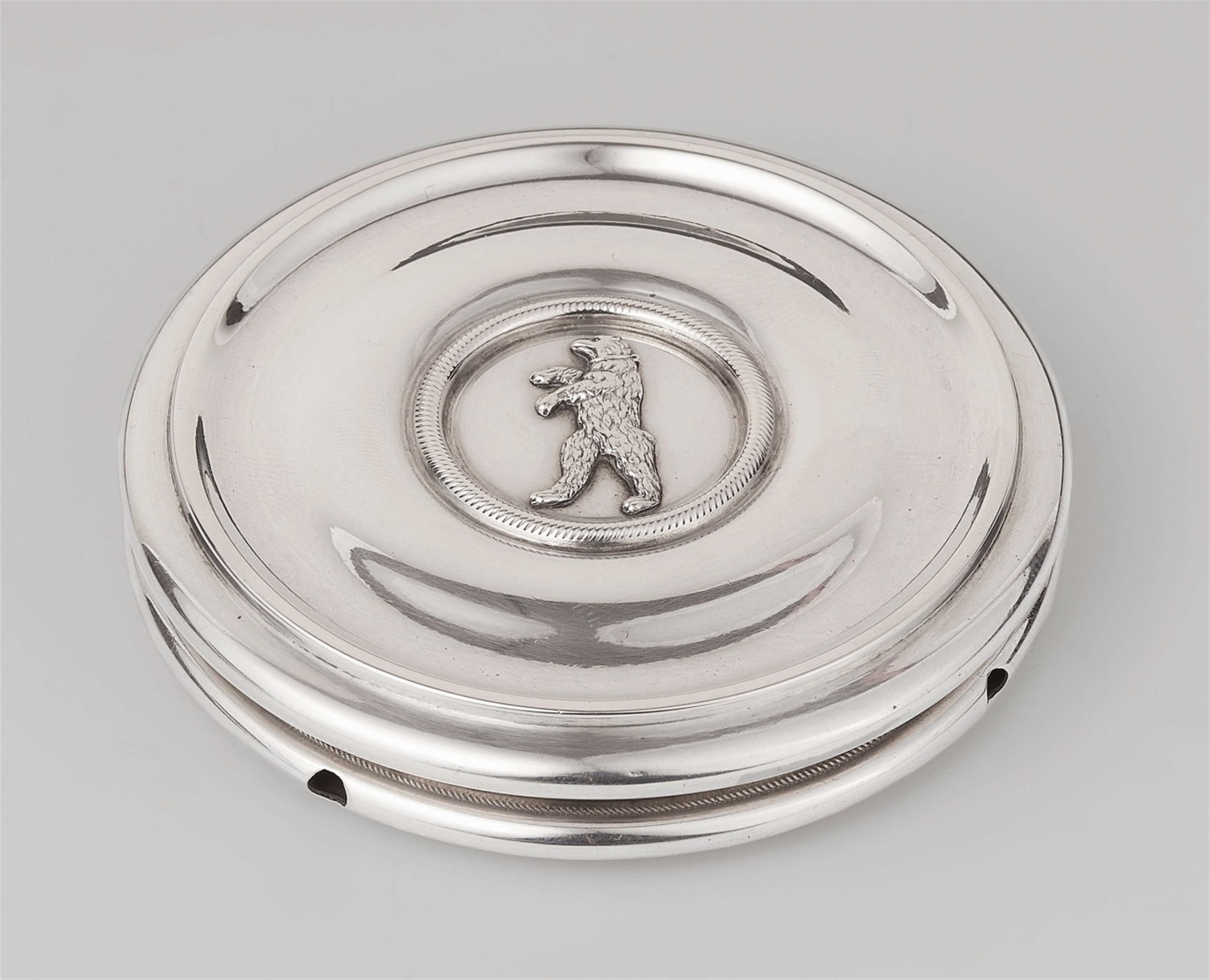 A small Berlin silver seal box - image-1