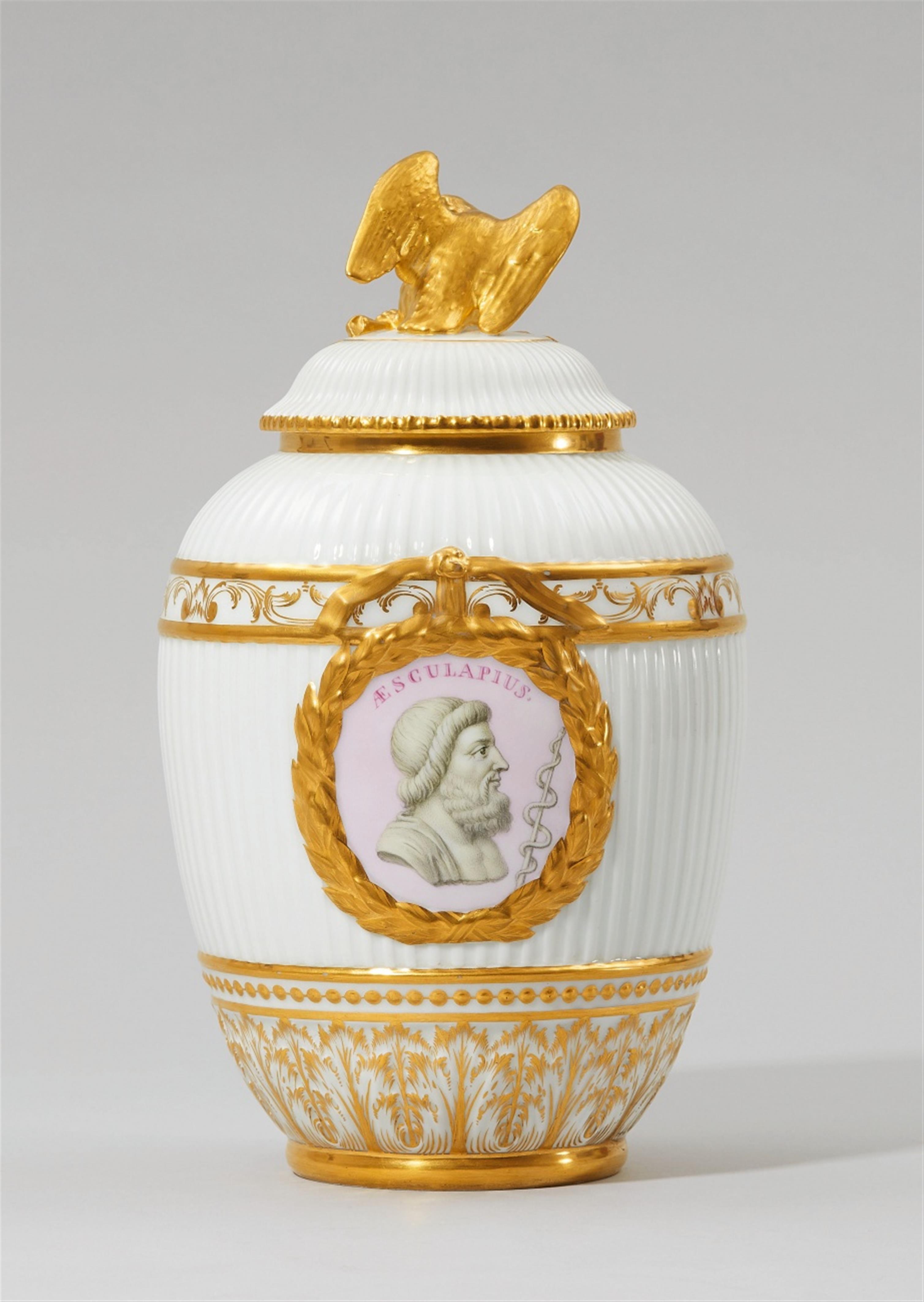 A Berlin KPM porcelain potpourri vase with classical busts - image-3