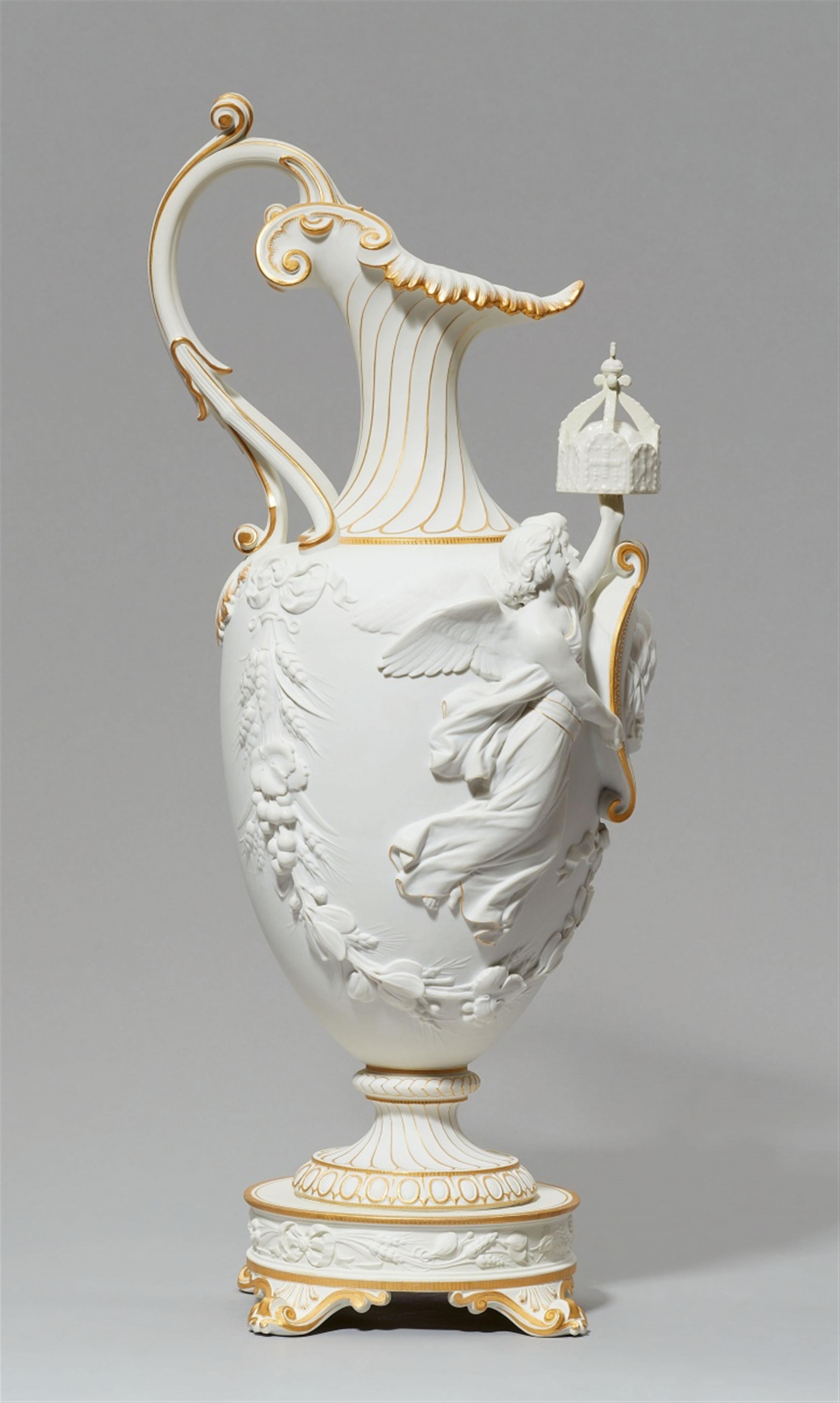 A magnificent Berlin KPM porcelain vase with a portrait of Empress Augusta - image-2