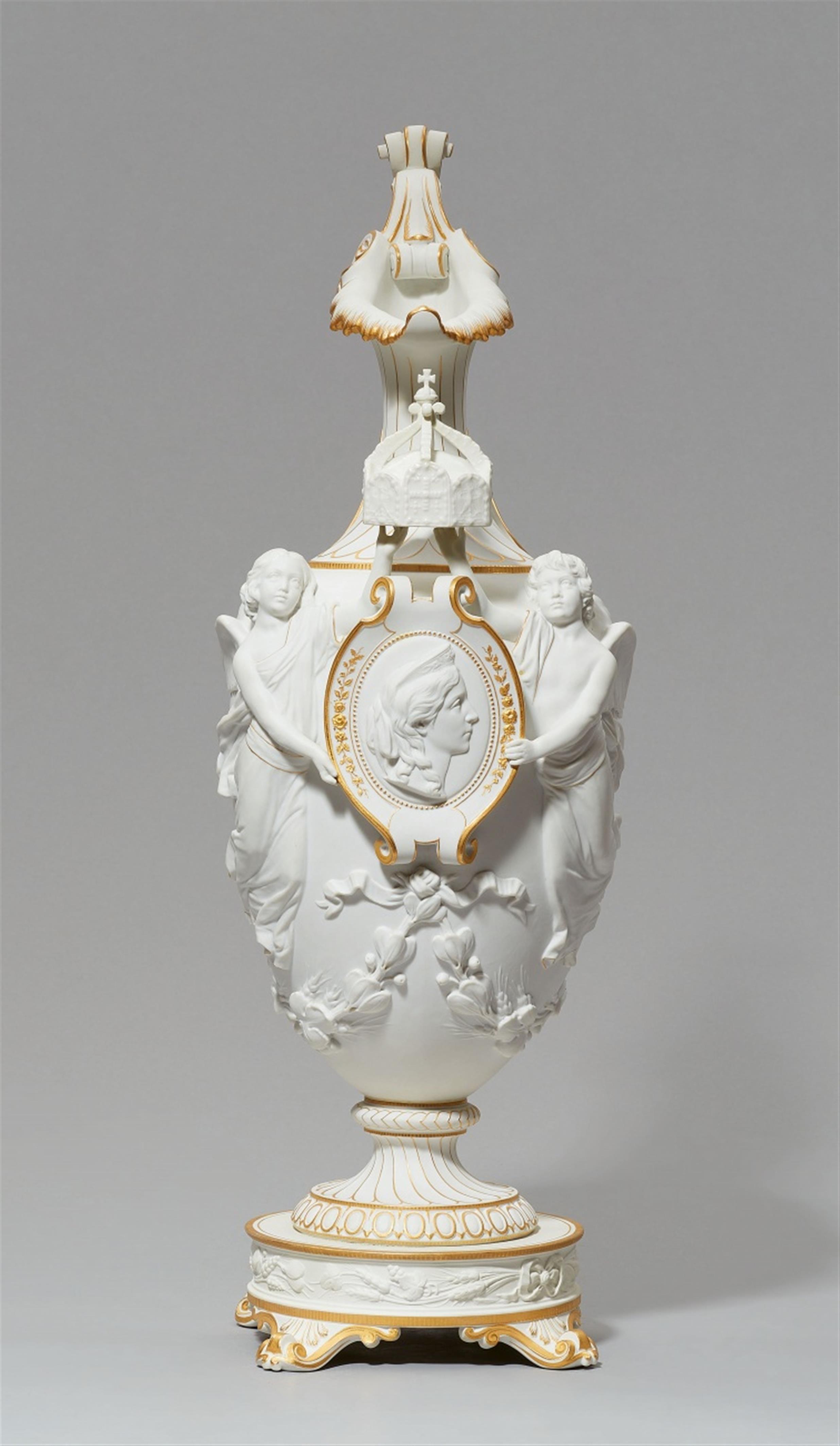 A magnificent Berlin KPM porcelain vase with a portrait of Empress Augusta - image-1