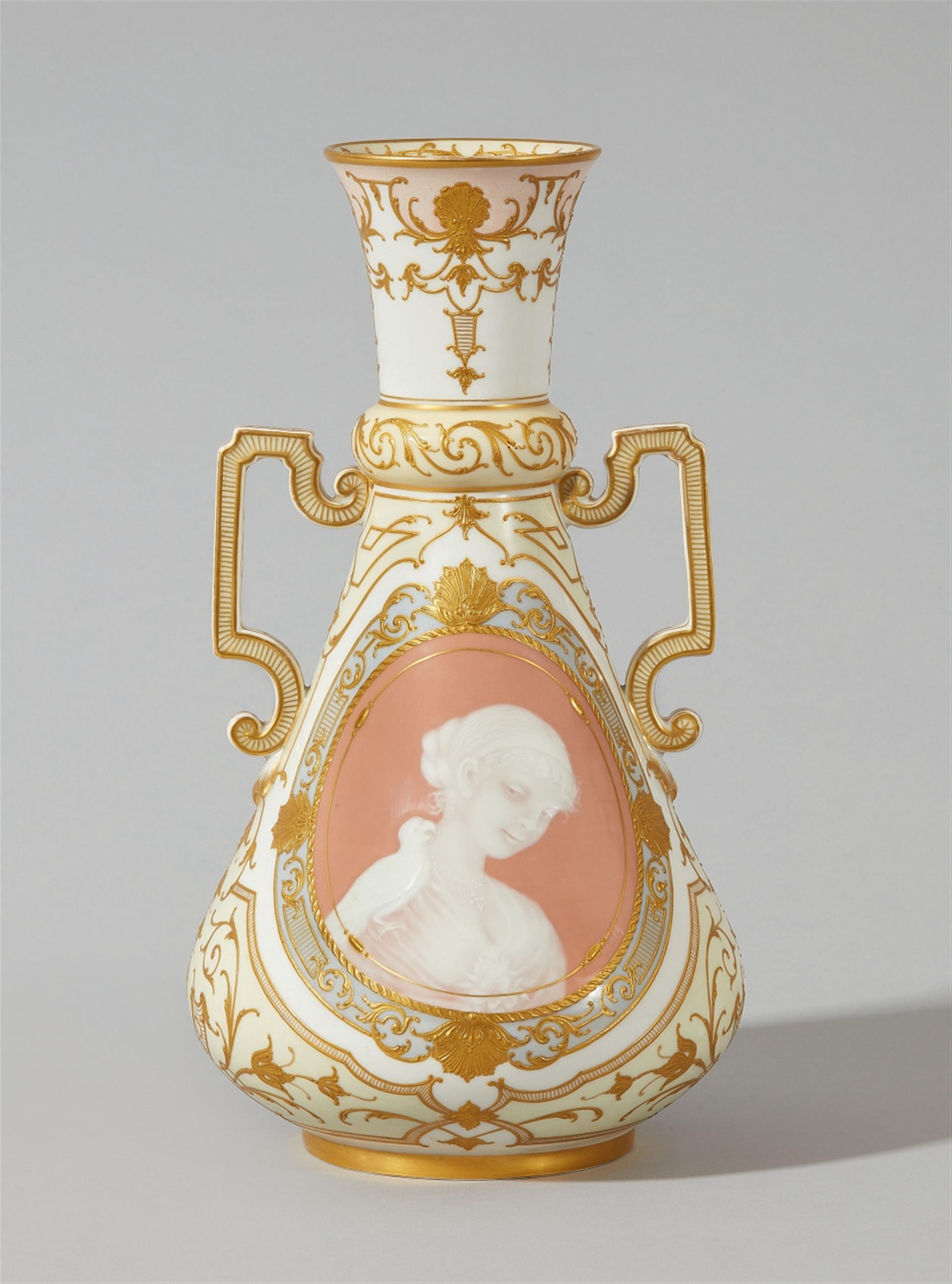 A Berlin KPM porcelain vase with a pâte-sur-pâte portrait - image-2