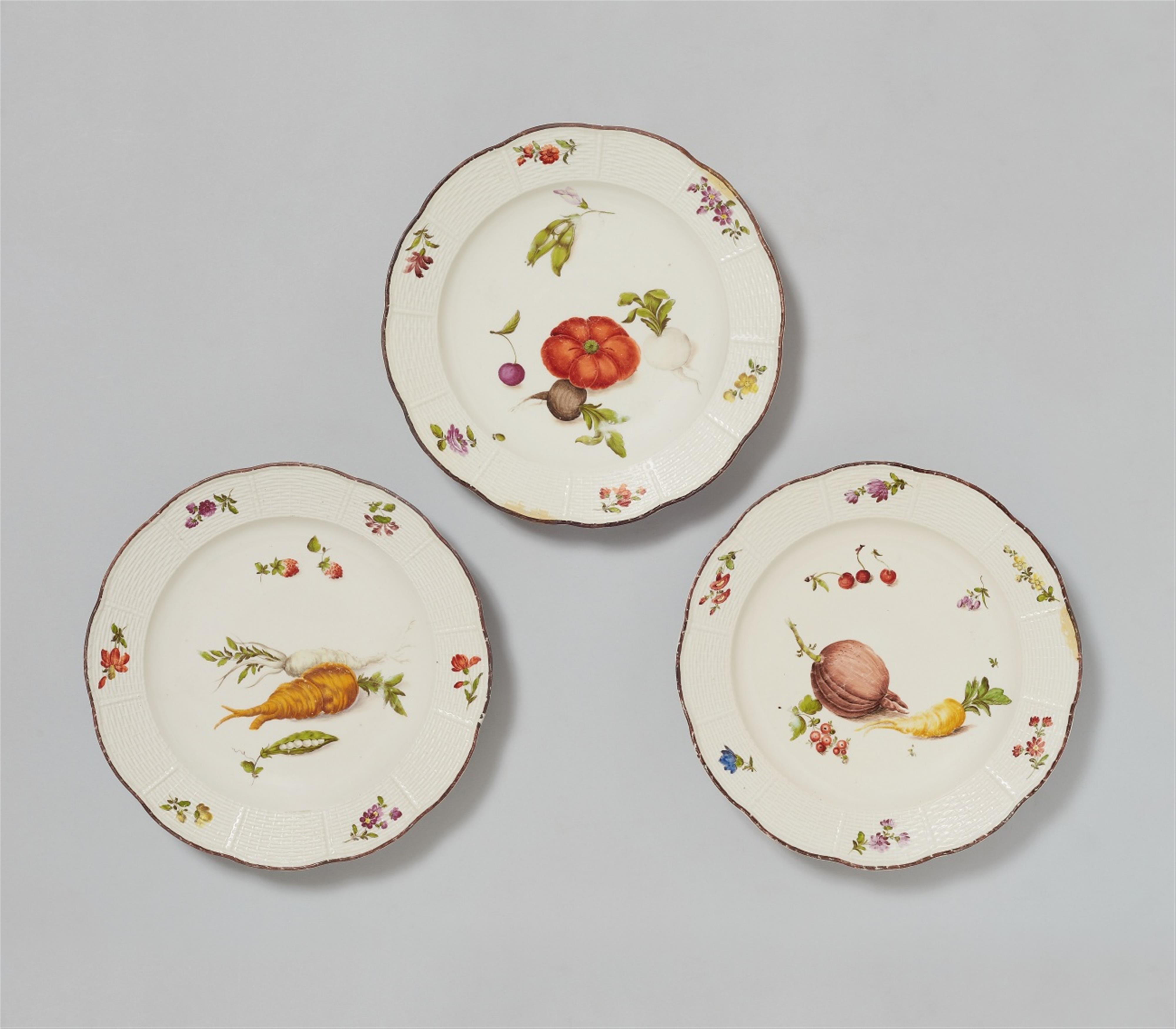 Three Vienna porcelain plates with fruit and vegetable decor - image-1