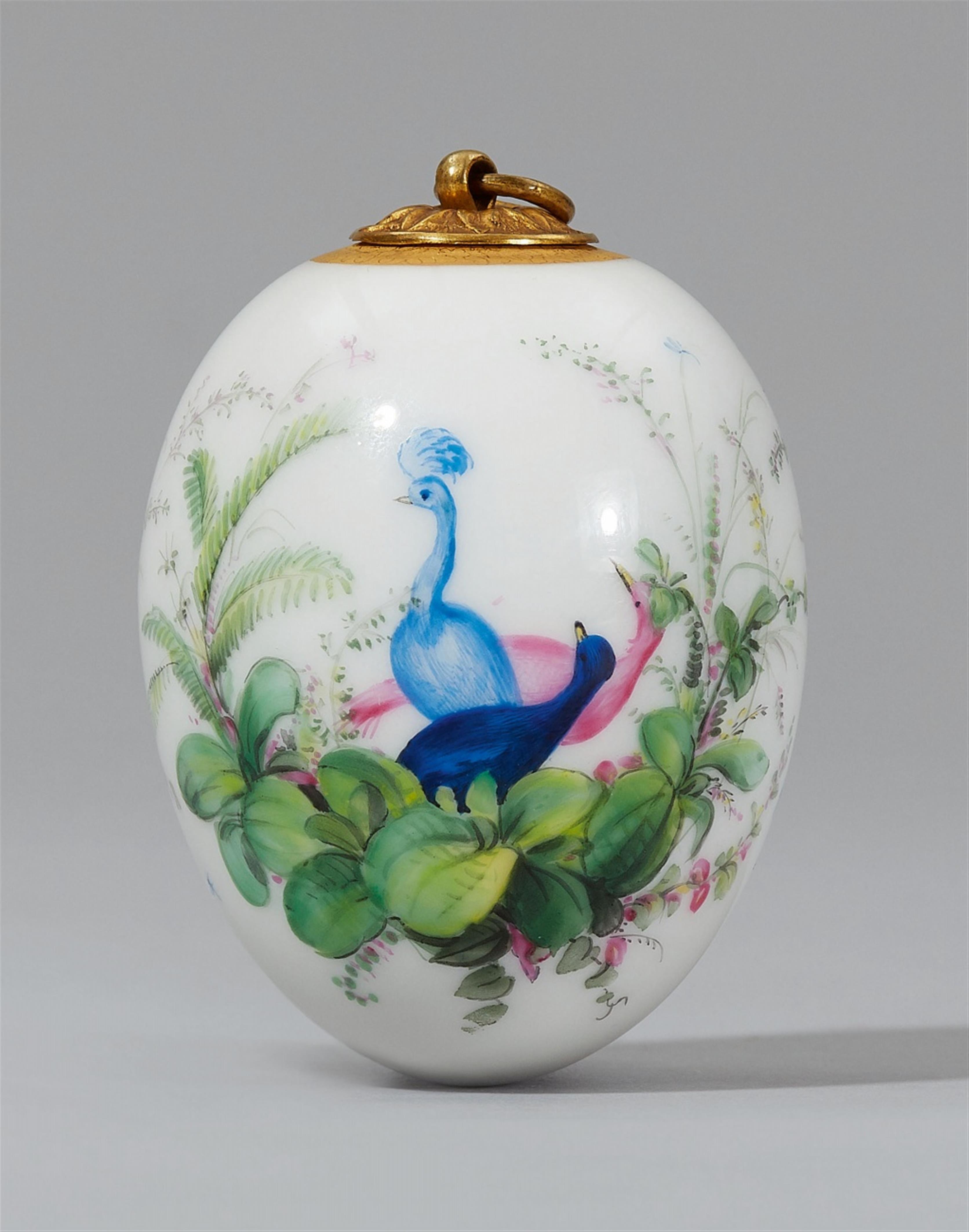 A Berlin KPM porcelain easter egg with birds of paradise - image-2
